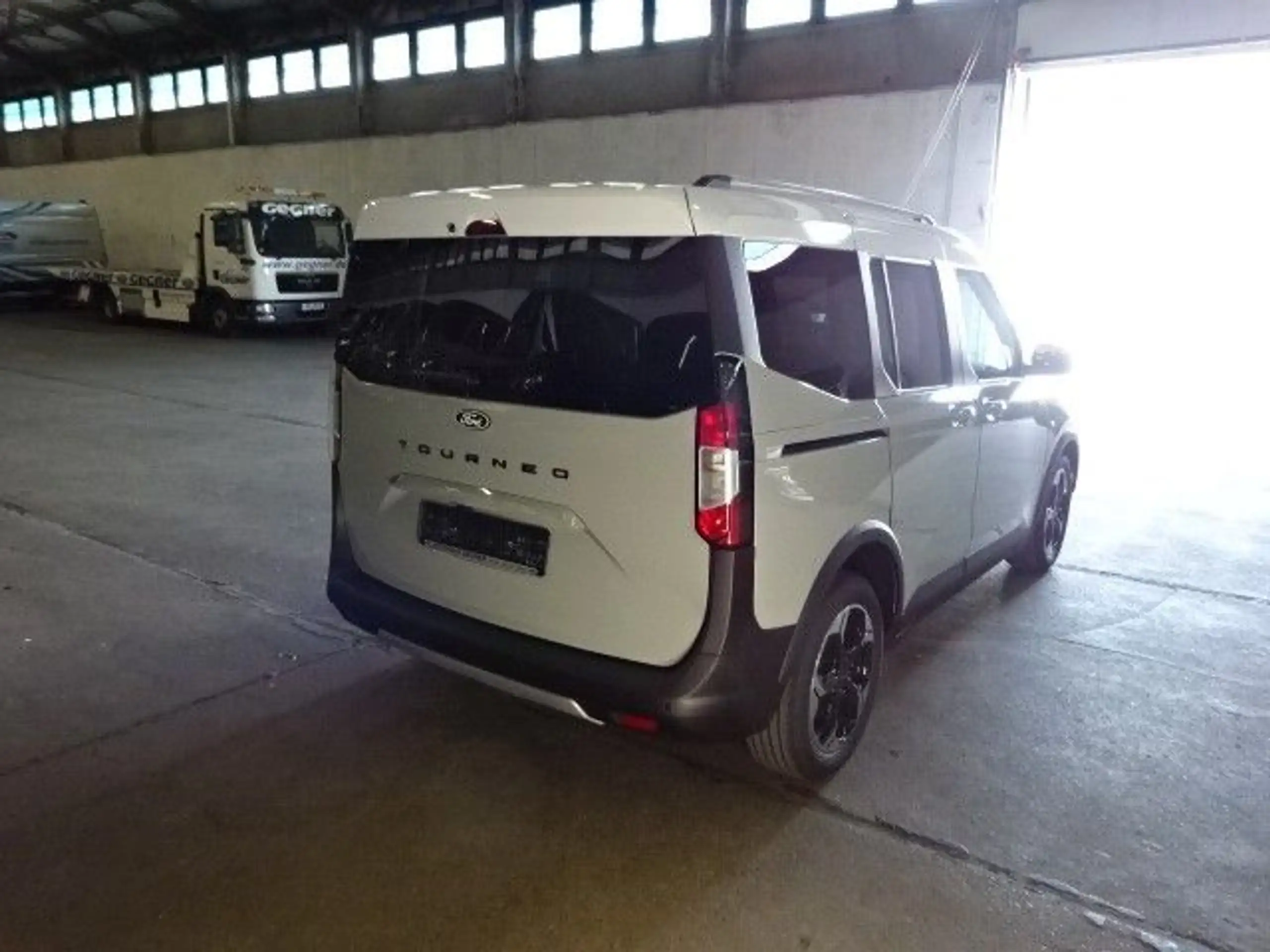 Ford - Tourneo Courier