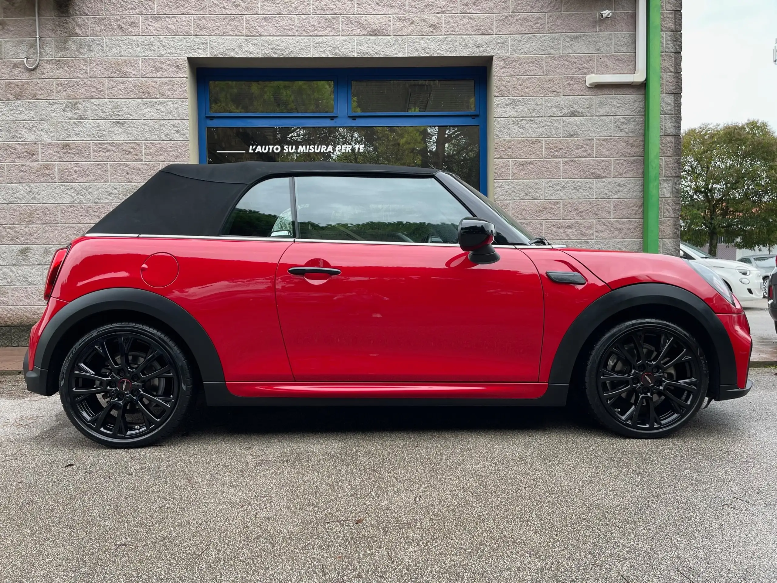 MINI - Cooper Cabrio