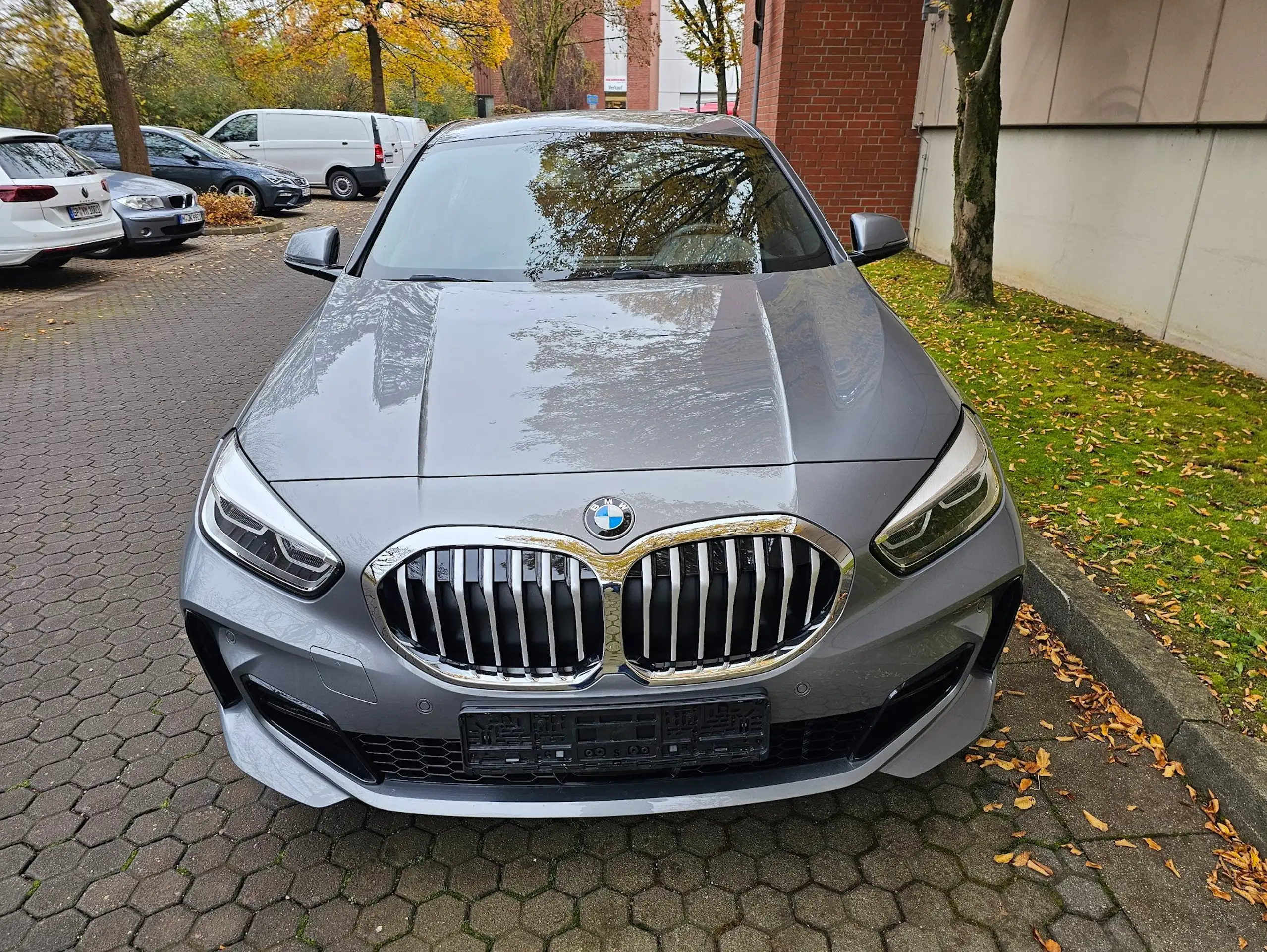 BMW - 118