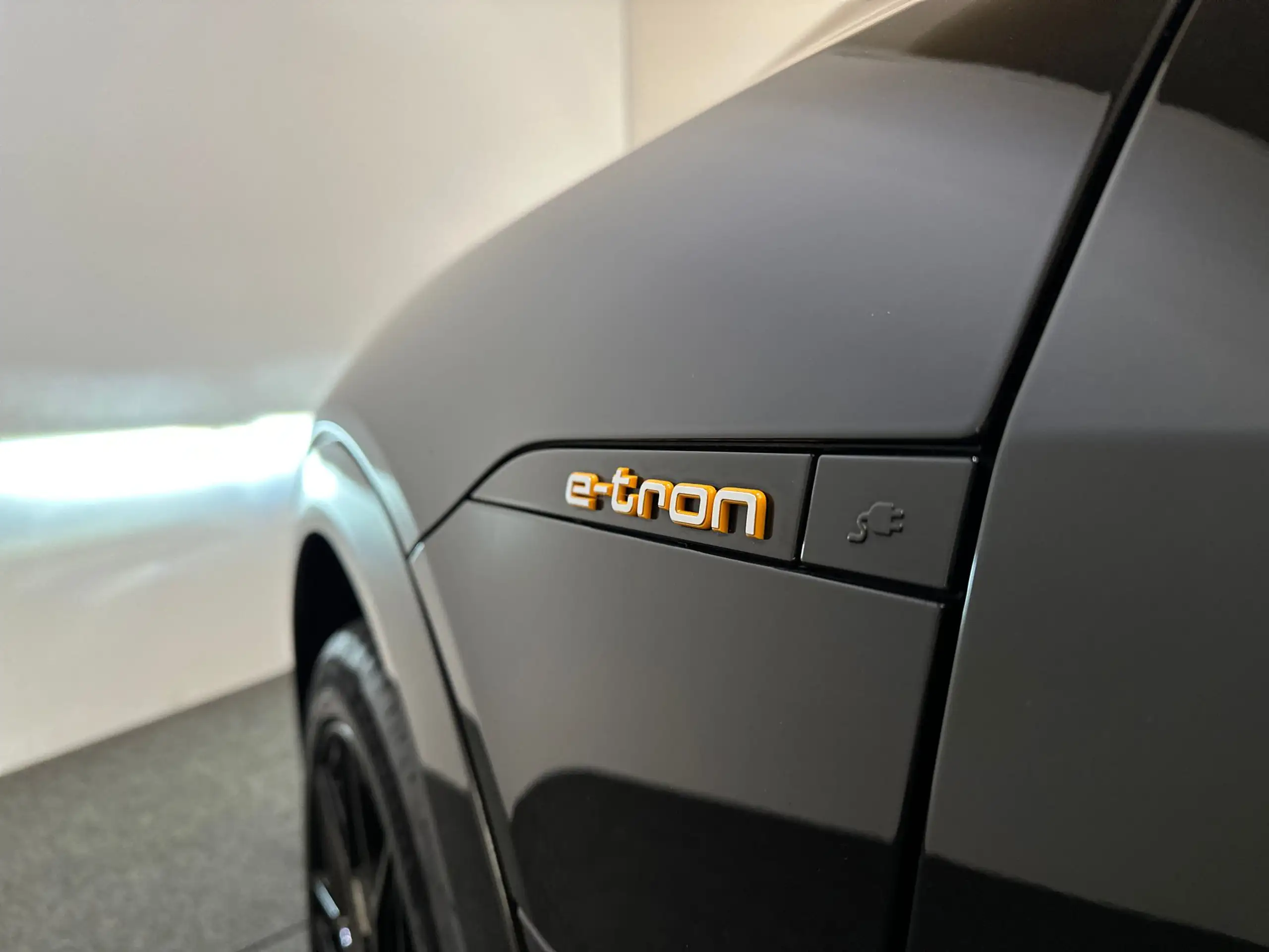 Audi - e-tron