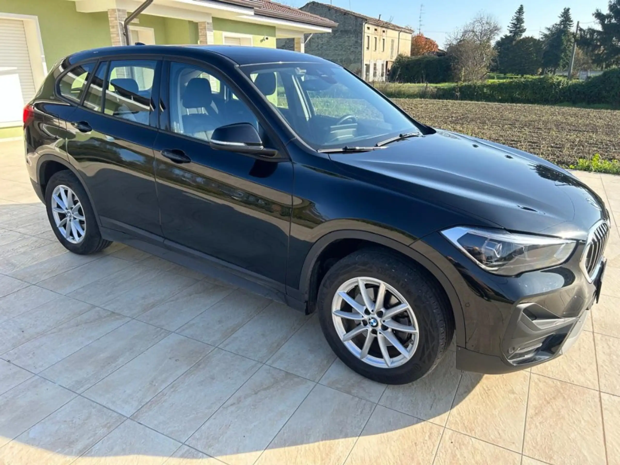 BMW - X1