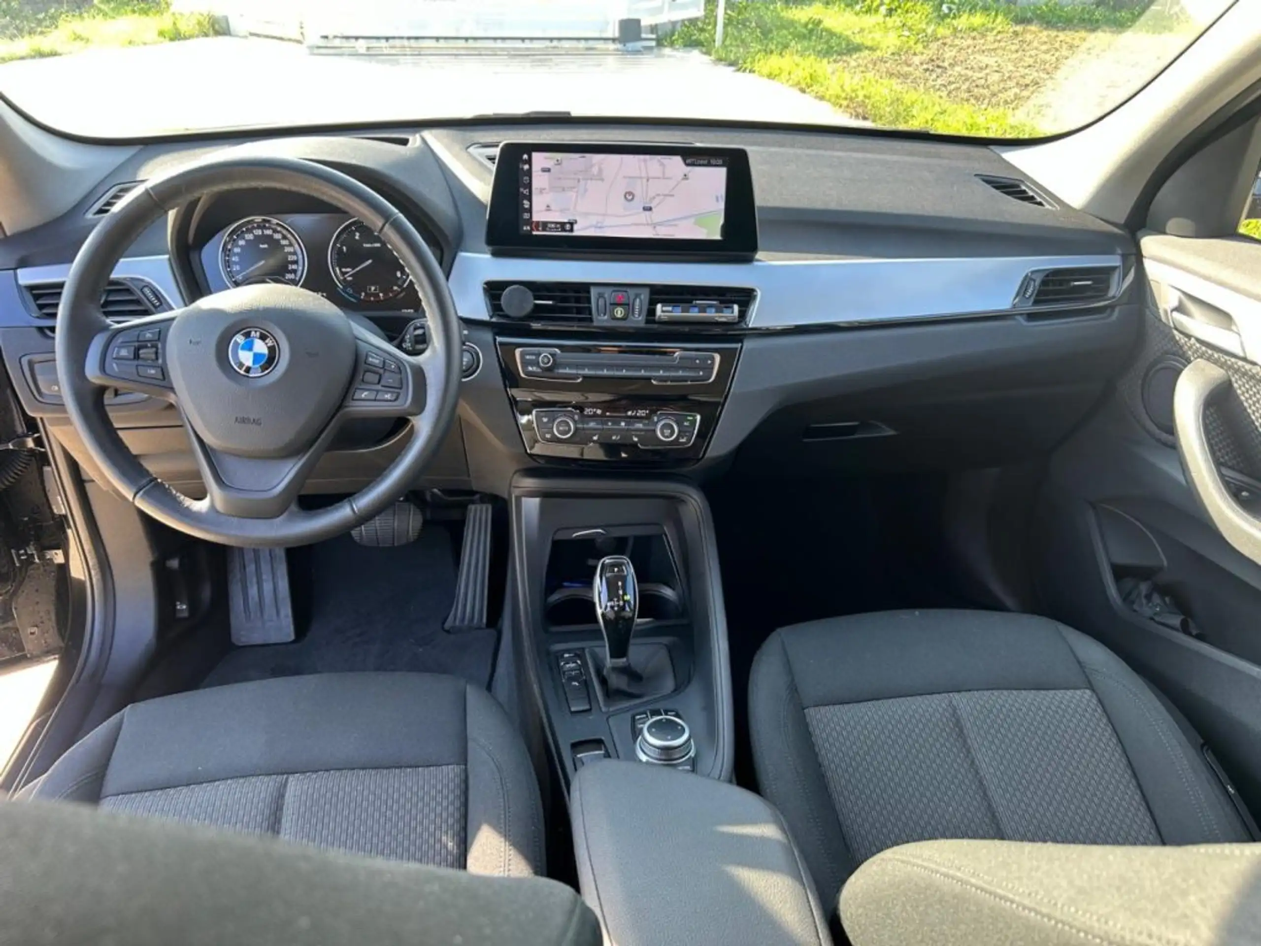 BMW - X1