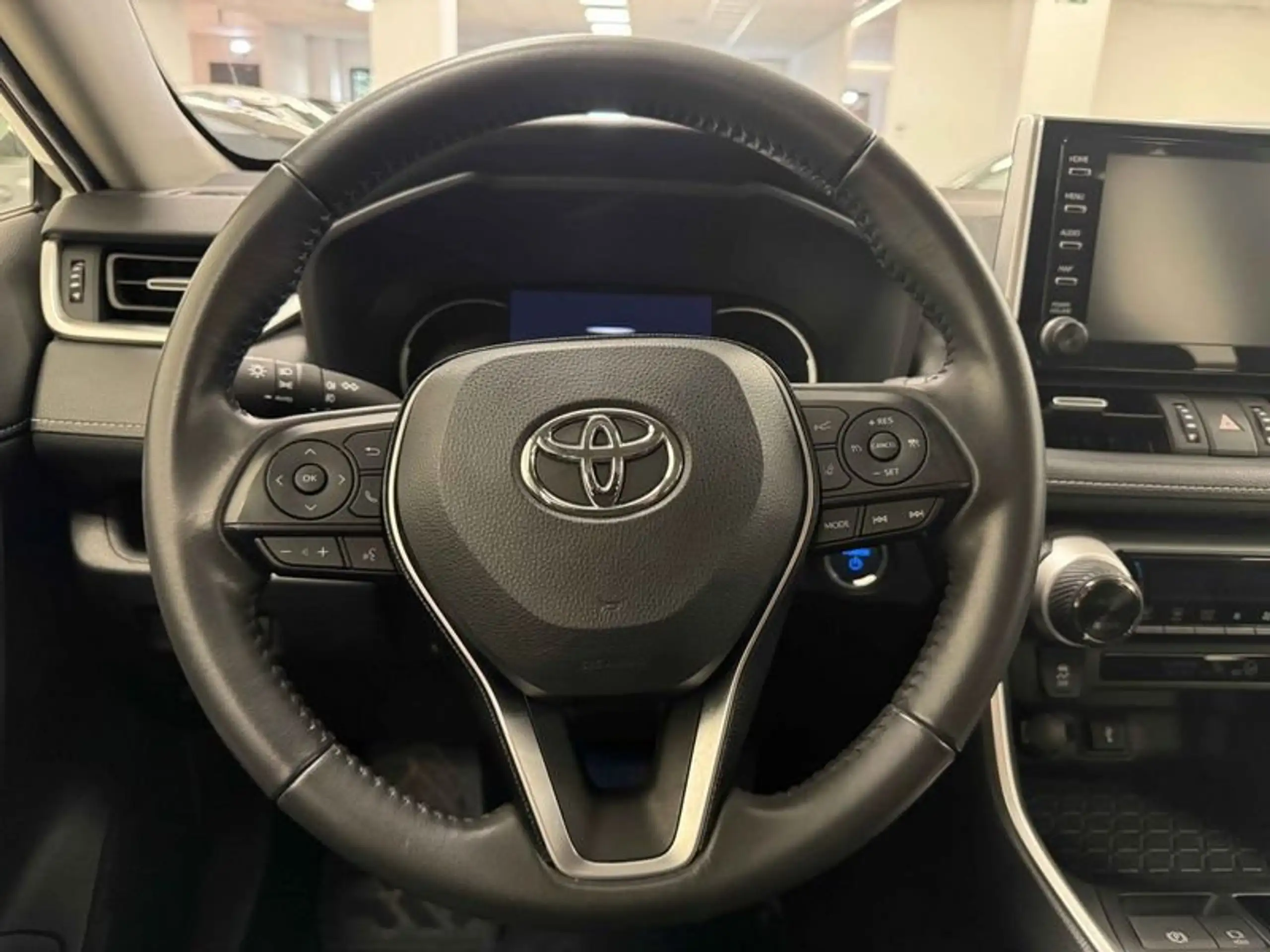 Toyota - RAV 4