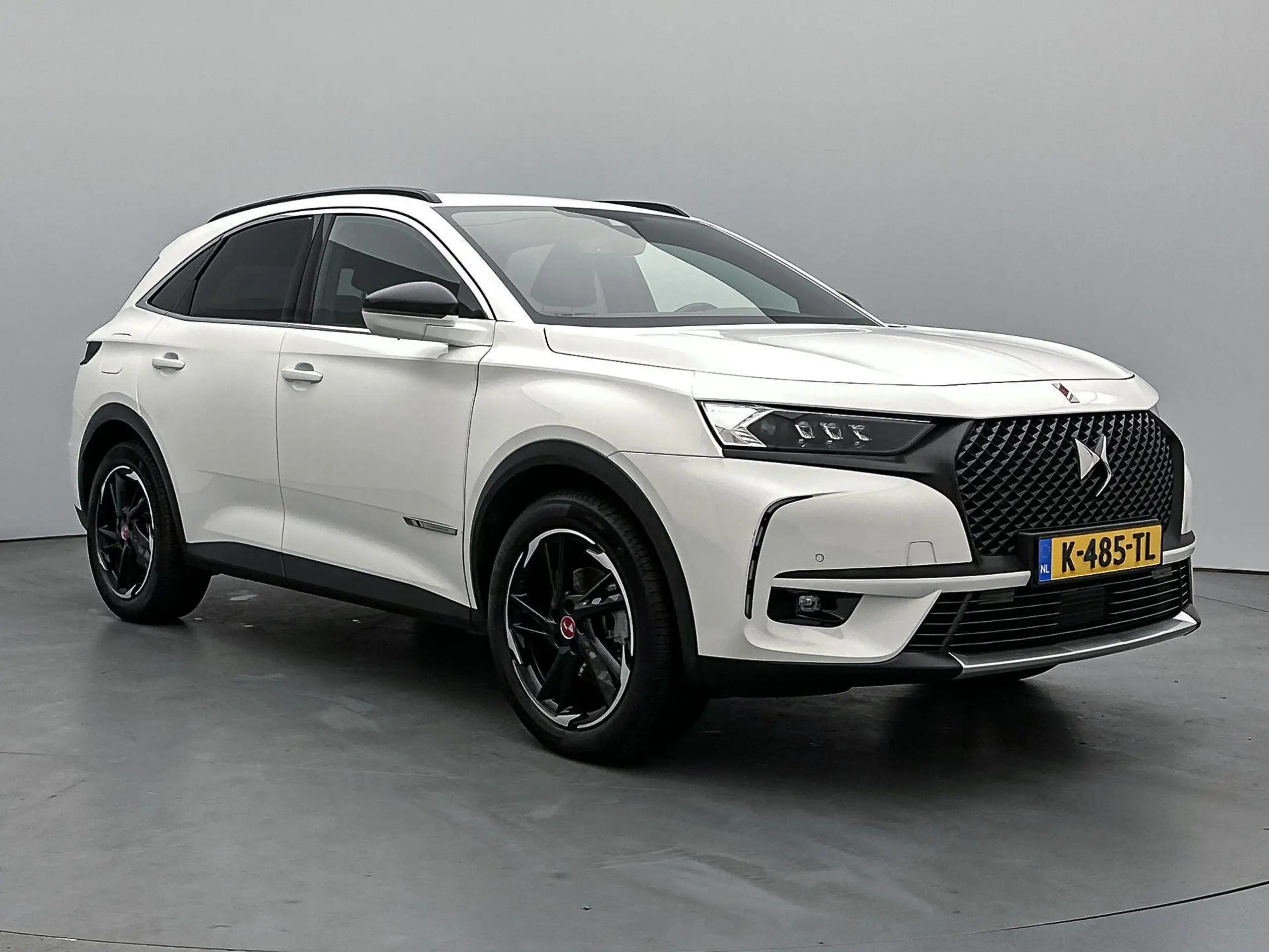 DS Automobiles - DS 7 Crossback