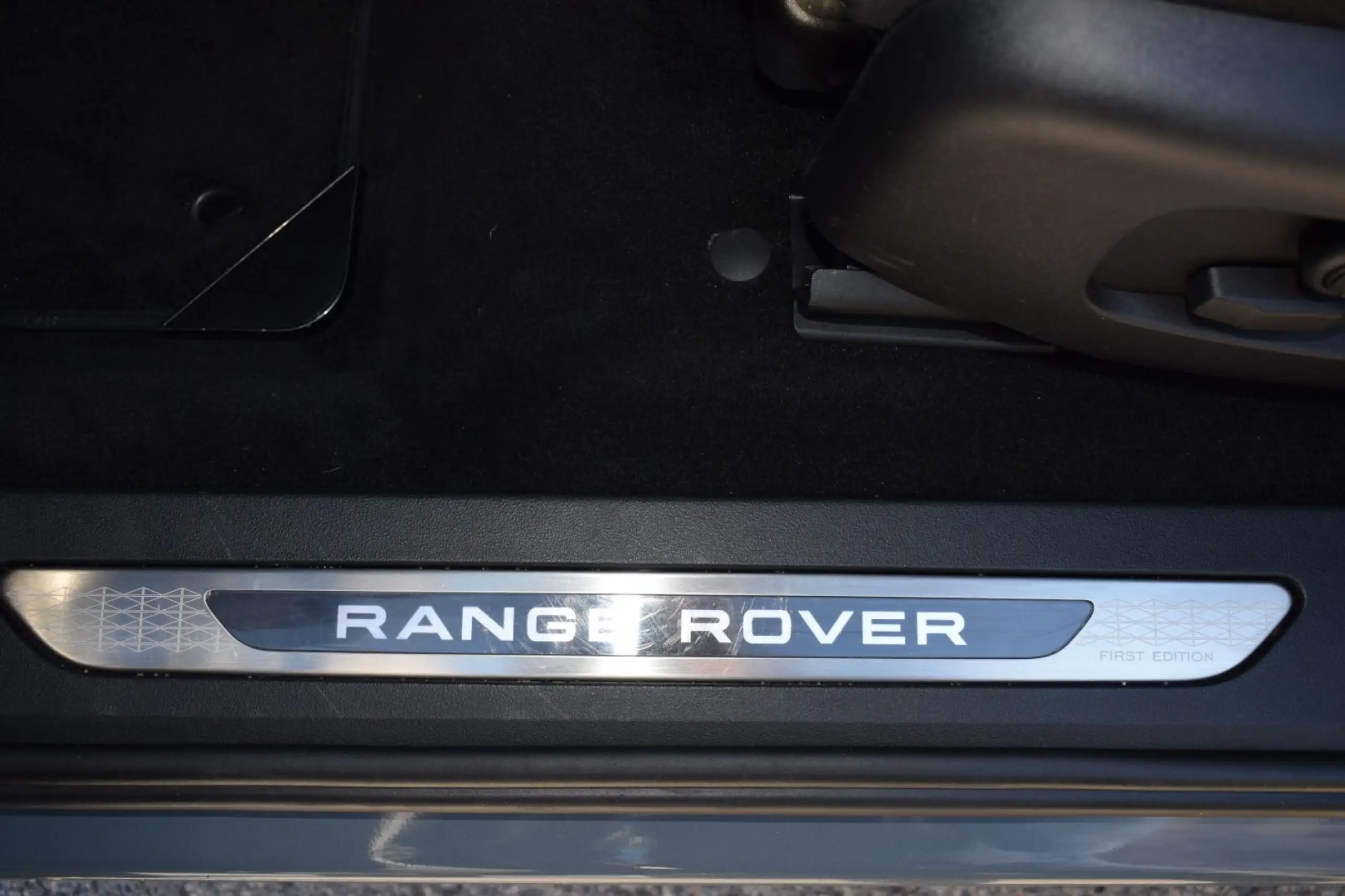 Land Rover - Range Rover Evoque