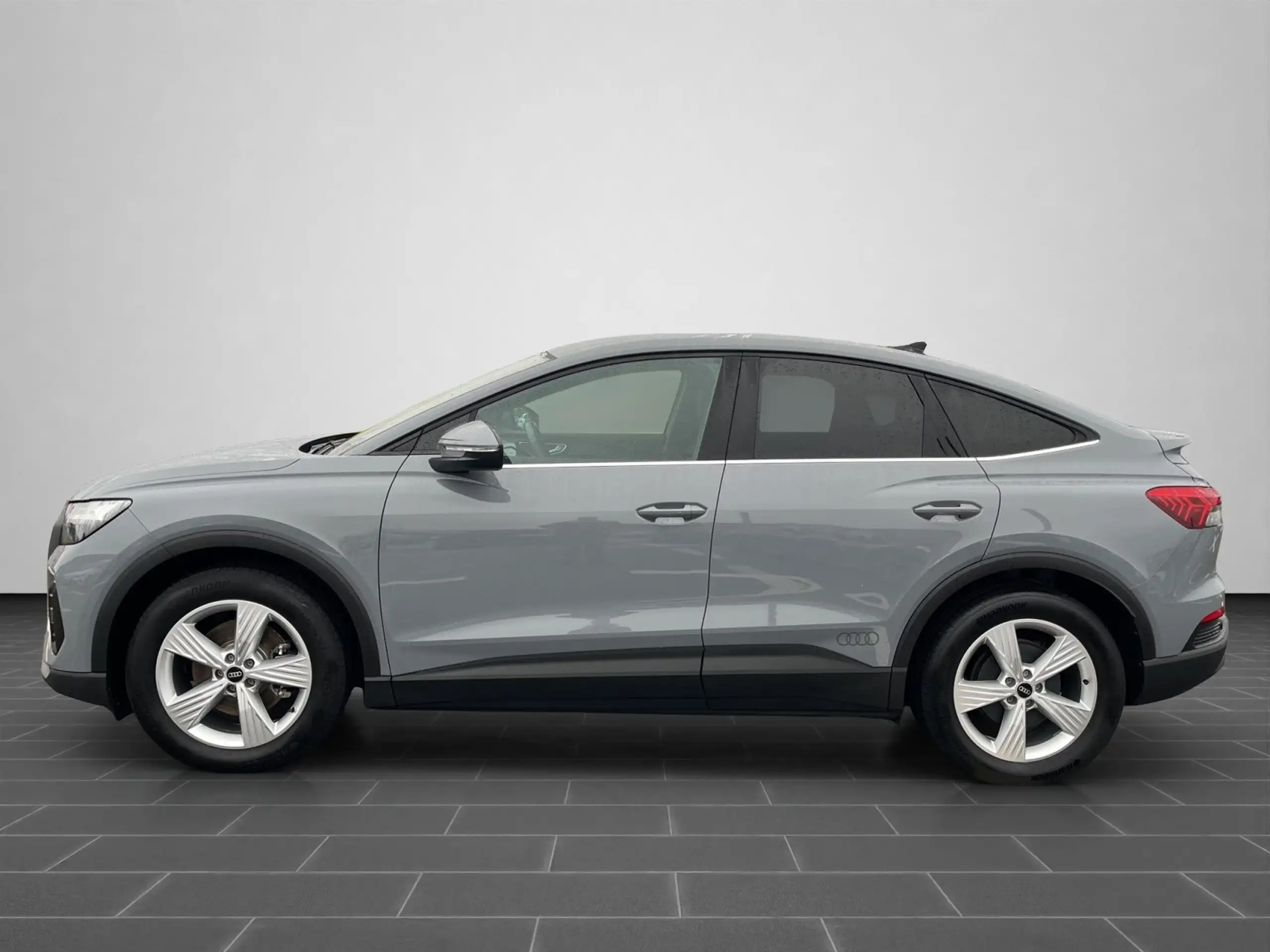 Audi - Q4 e-tron