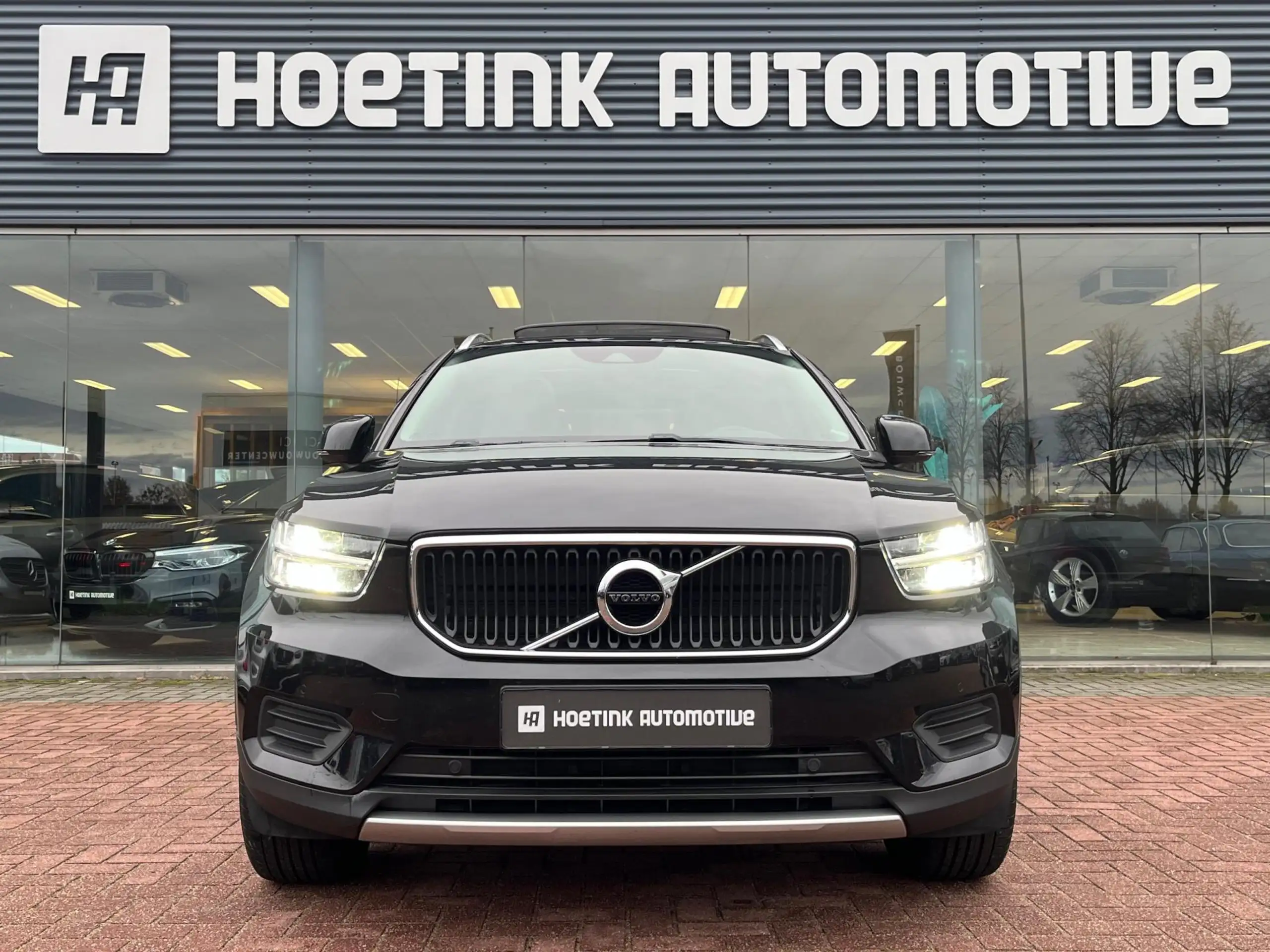 Volvo - XC40