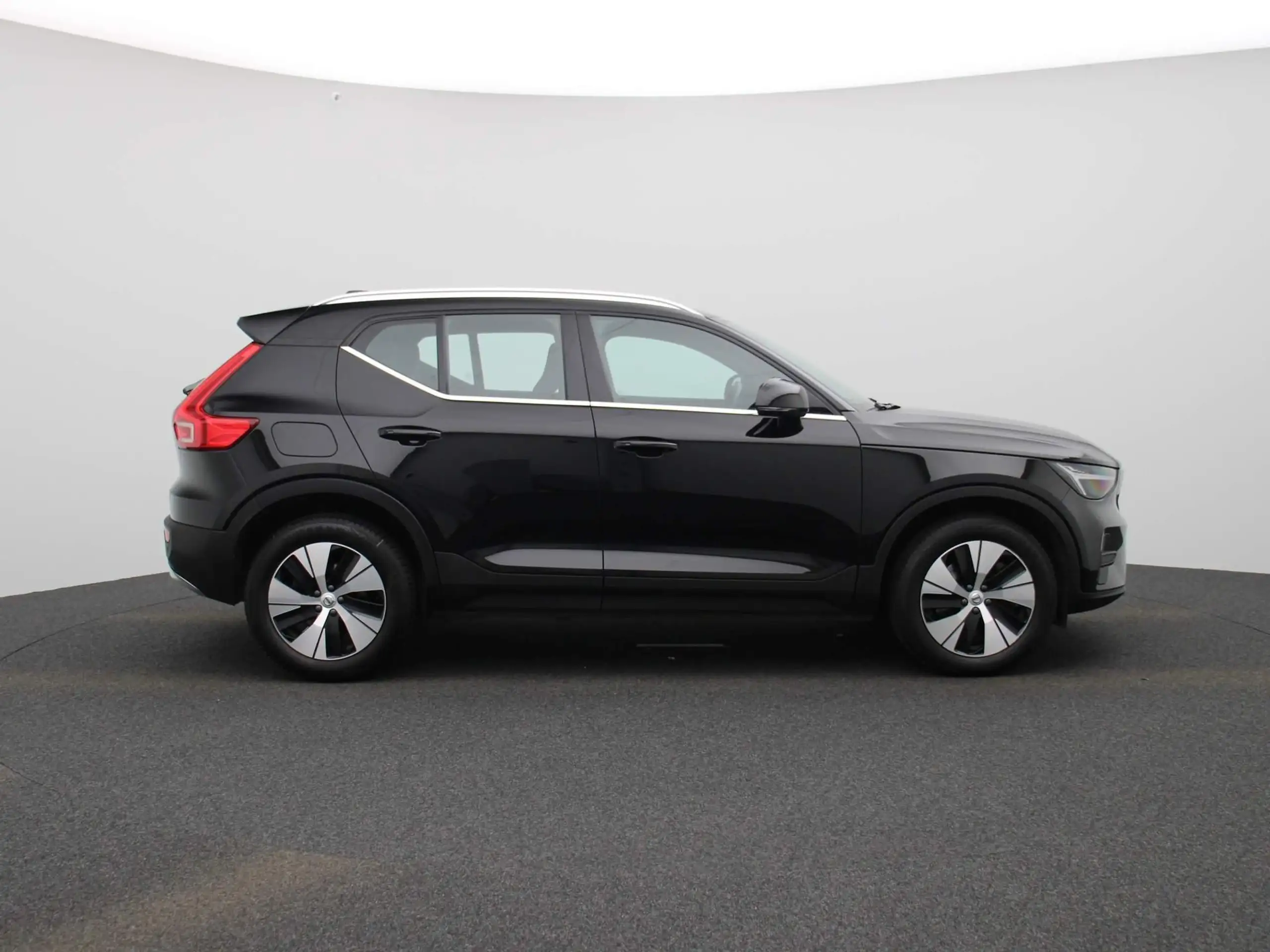 Volvo - XC40