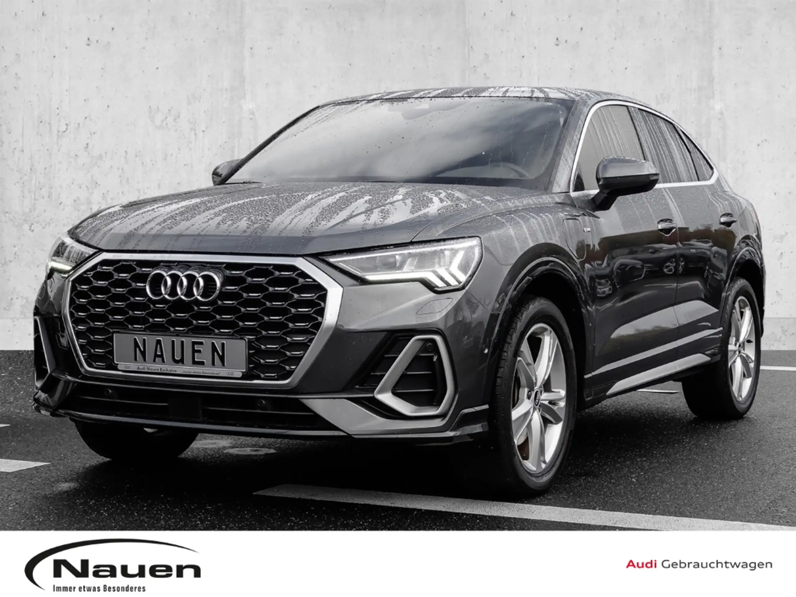 Audi - Q3