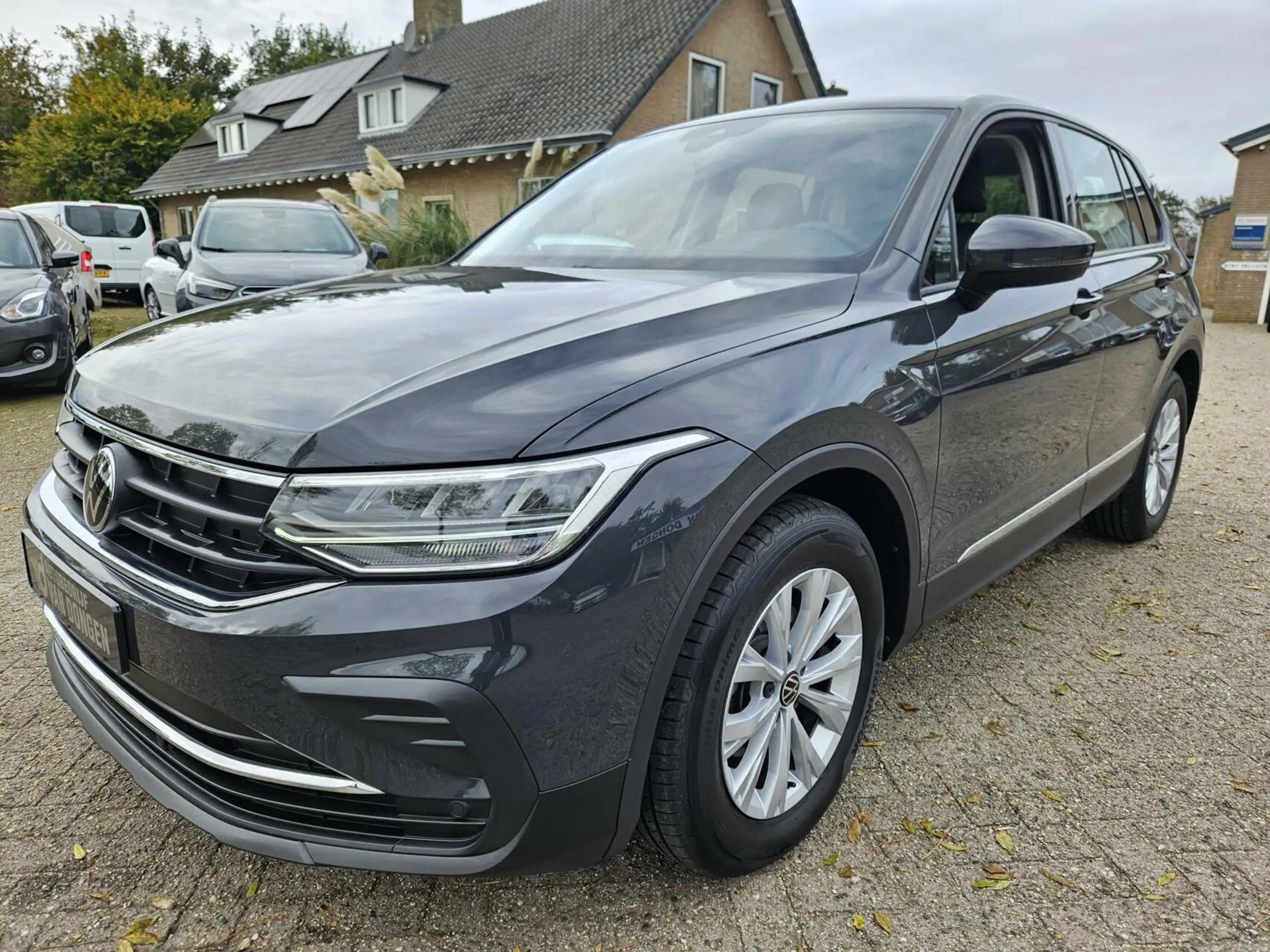 Volkswagen - Tiguan