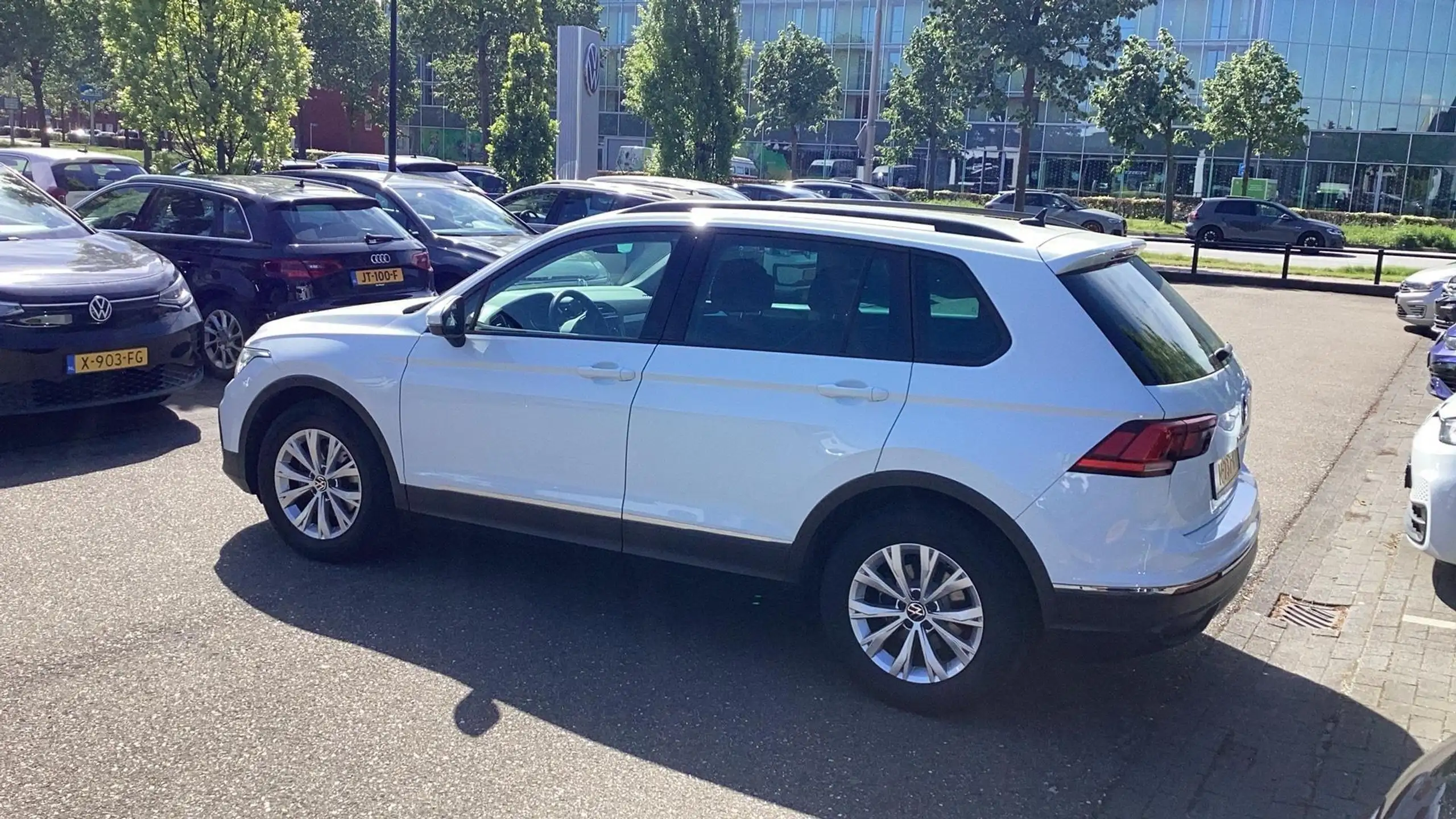 Volkswagen - Tiguan