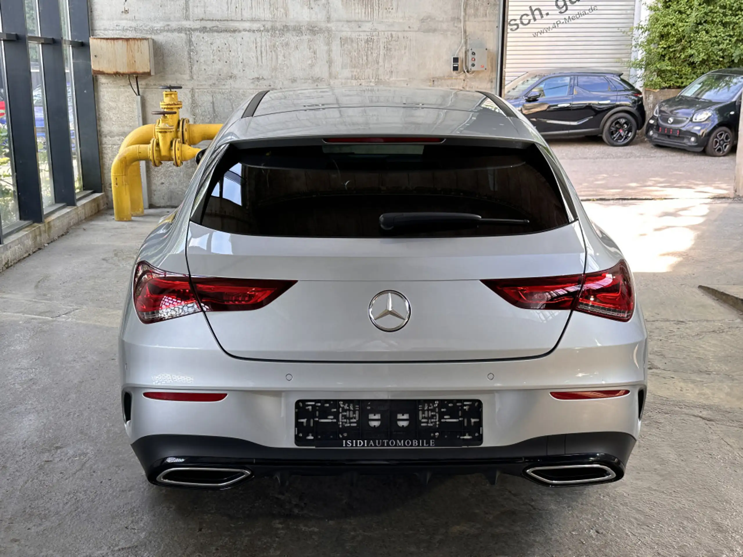 Mercedes-Benz - CLA 200