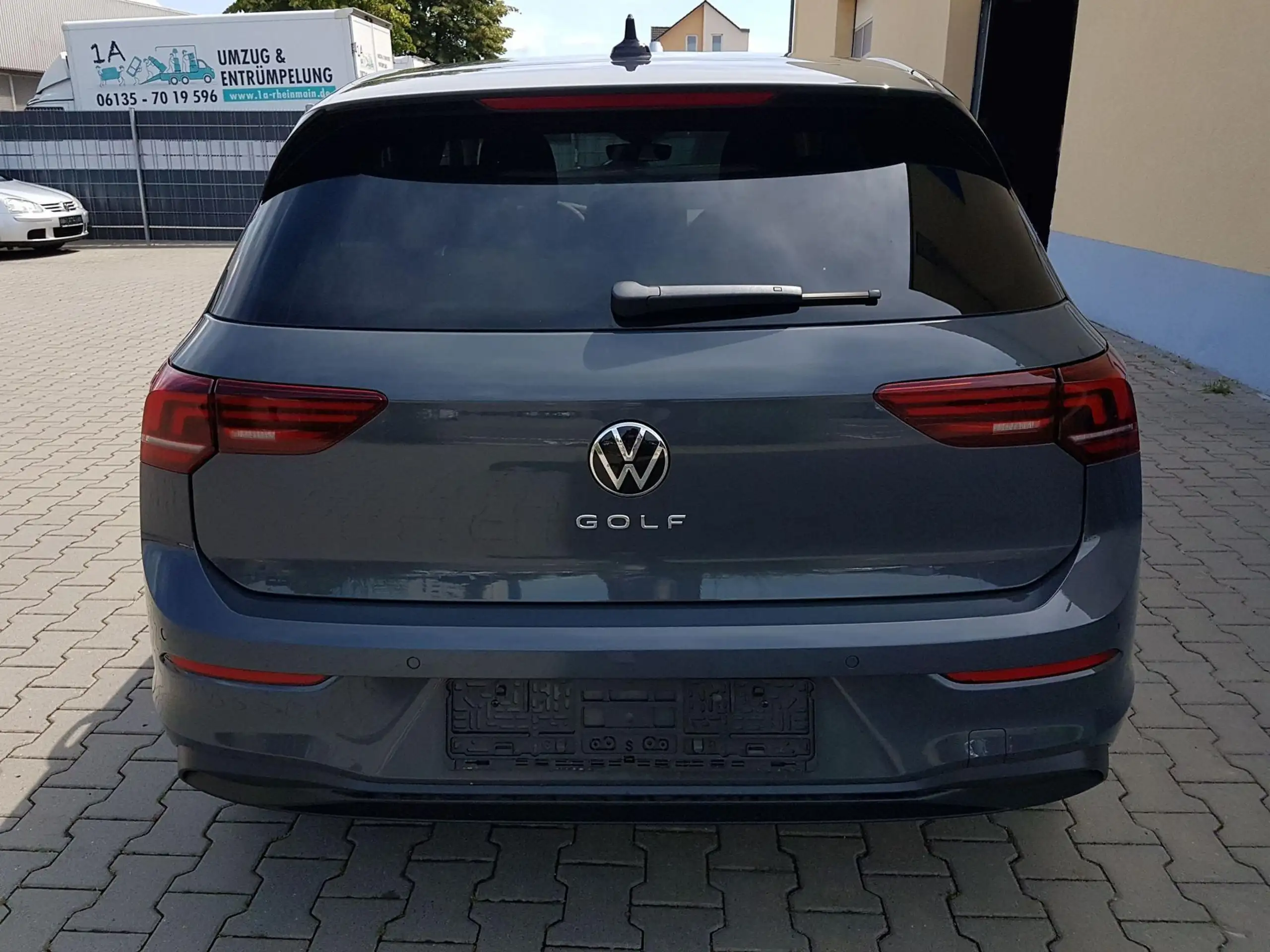 Volkswagen - Golf