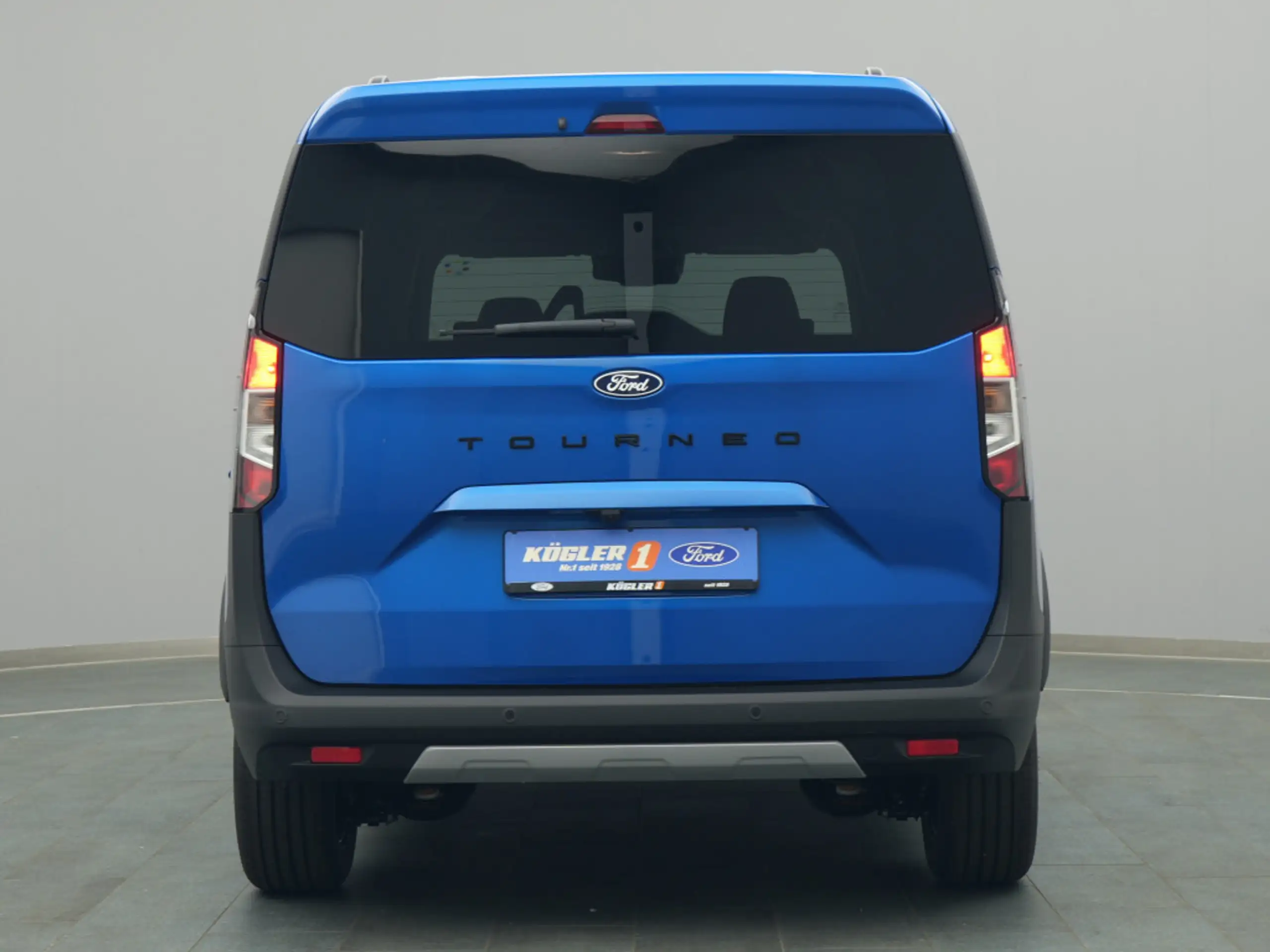 Ford - Tourneo Courier