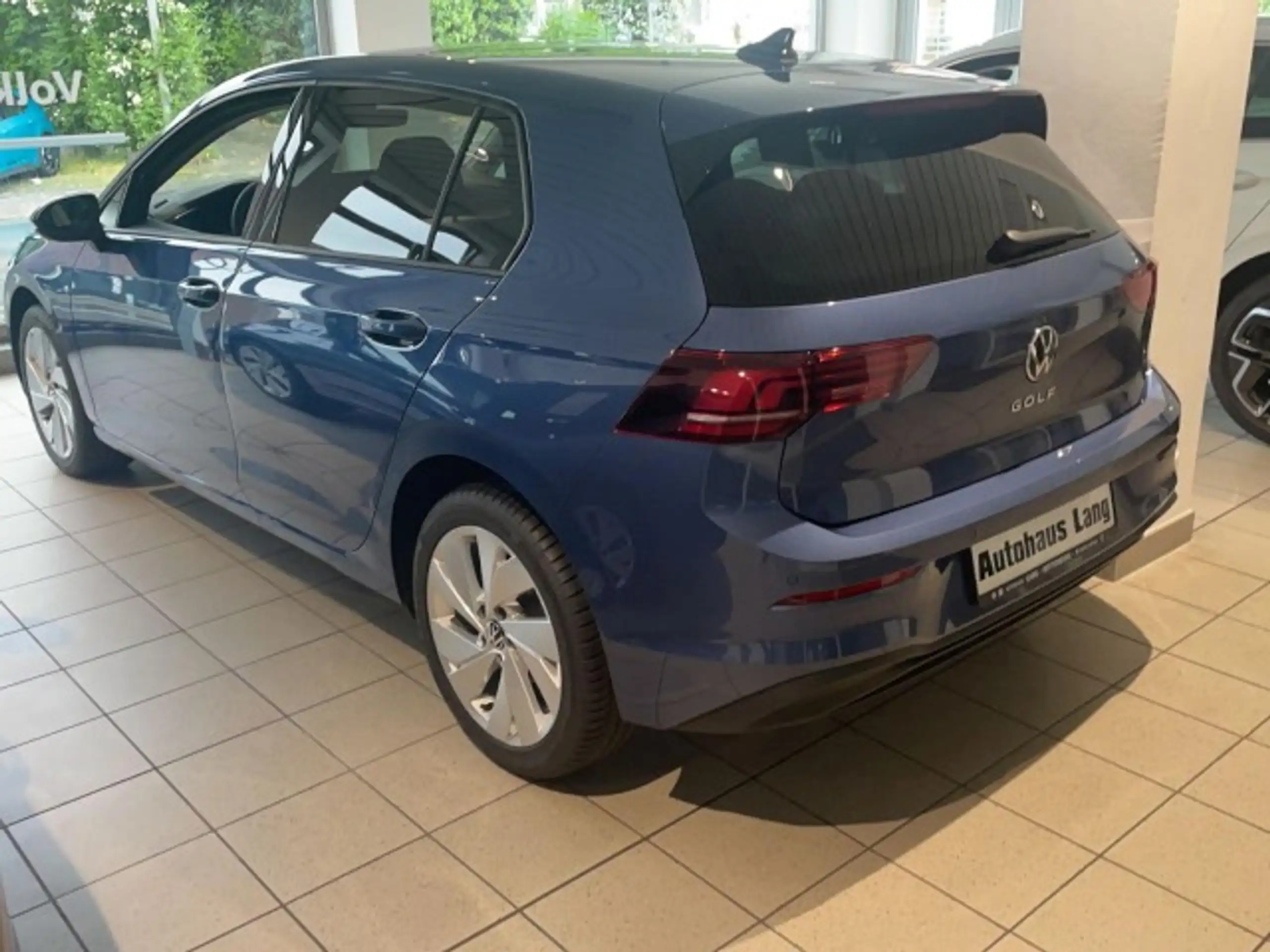 Volkswagen - Golf