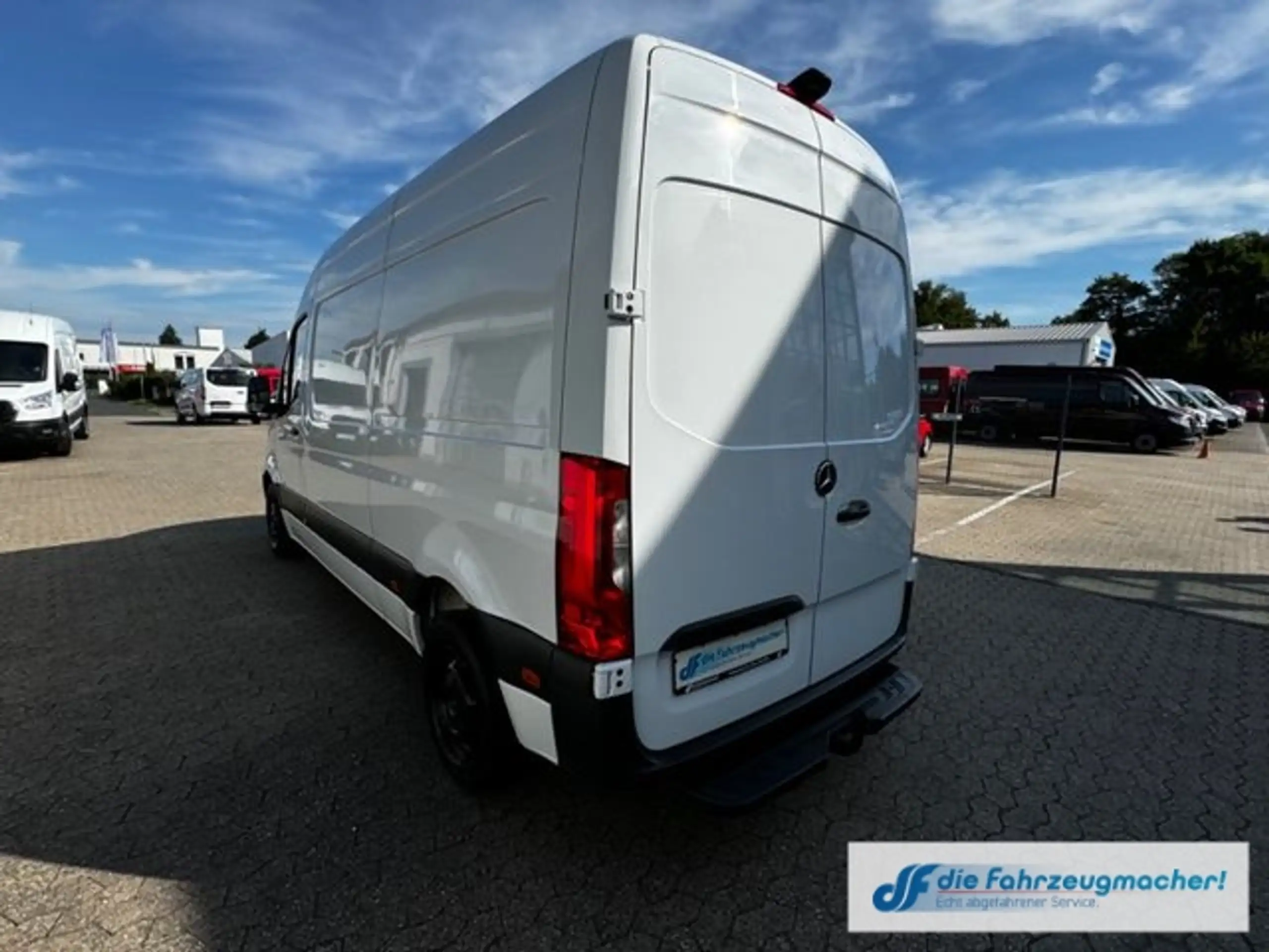 Mercedes-Benz - Sprinter