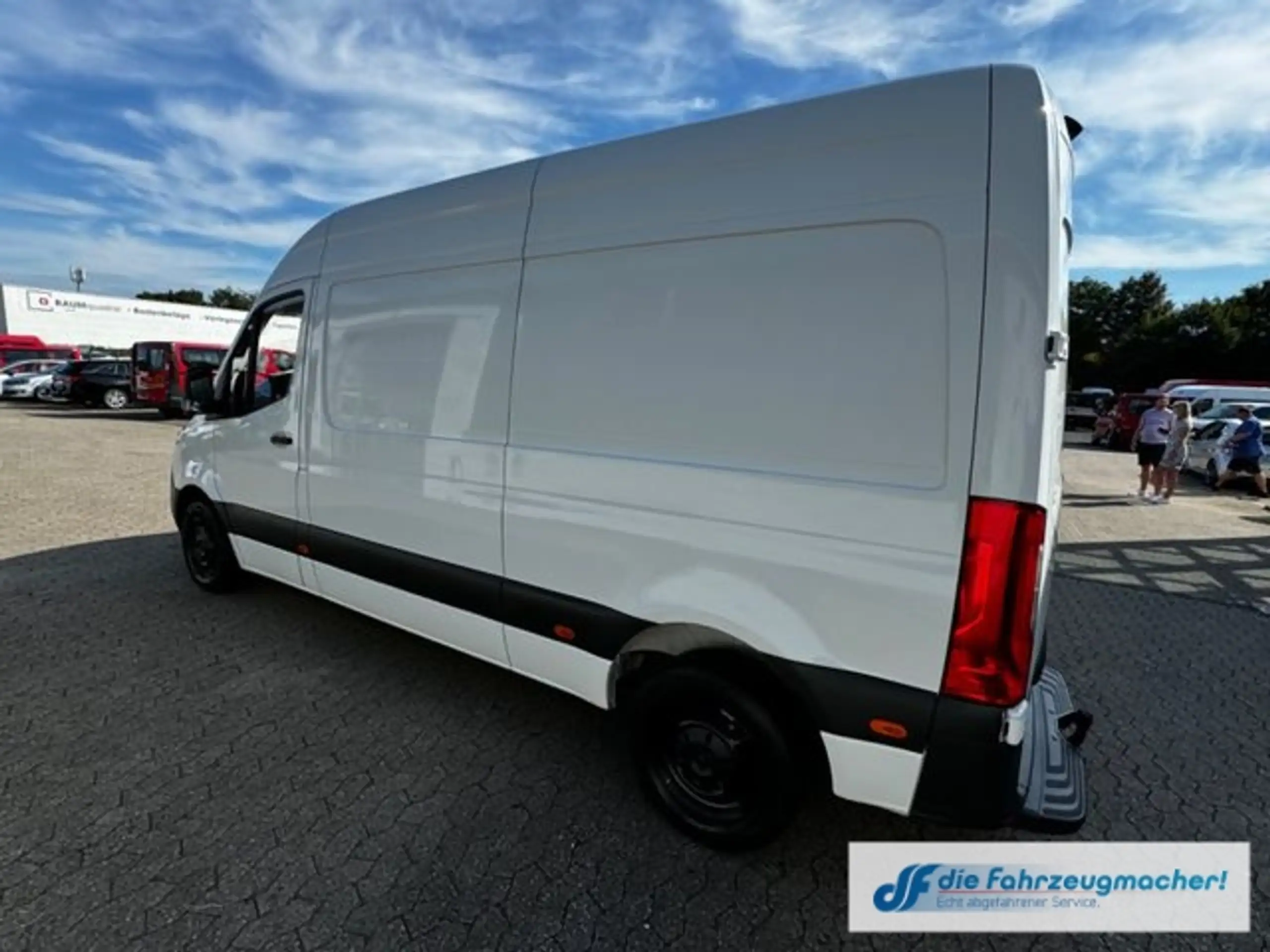 Mercedes-Benz - Sprinter