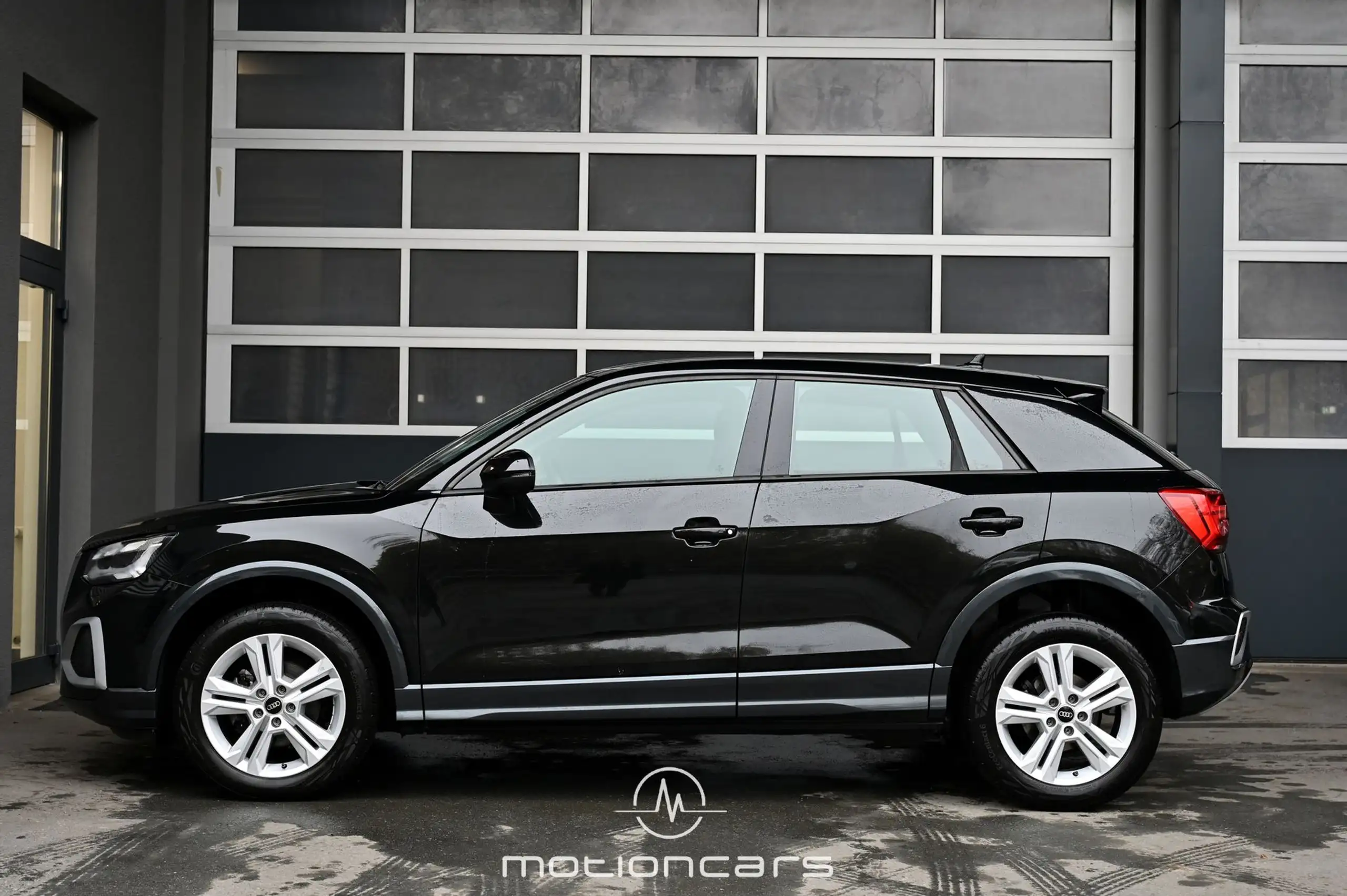 Audi - Q2