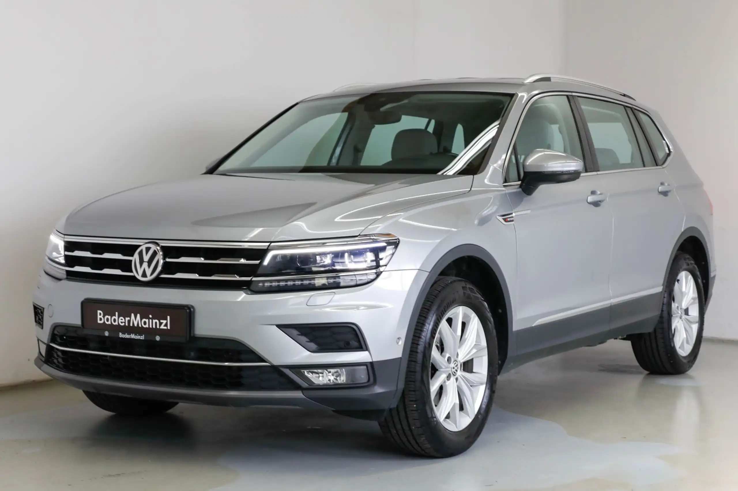 Volkswagen - Tiguan