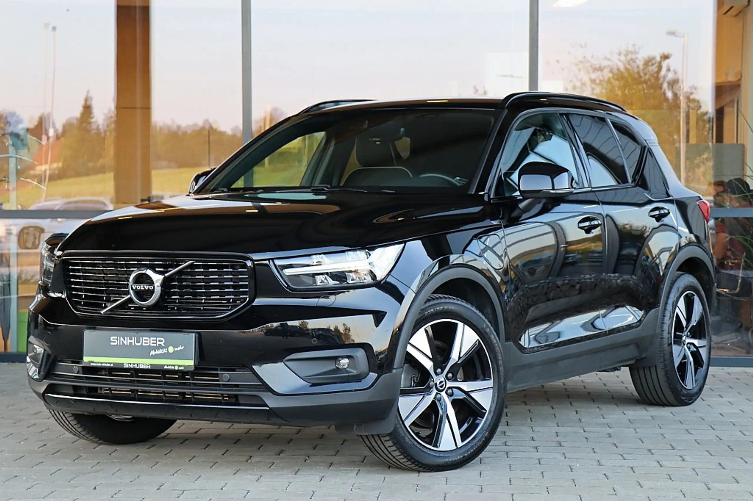 Volvo - XC40