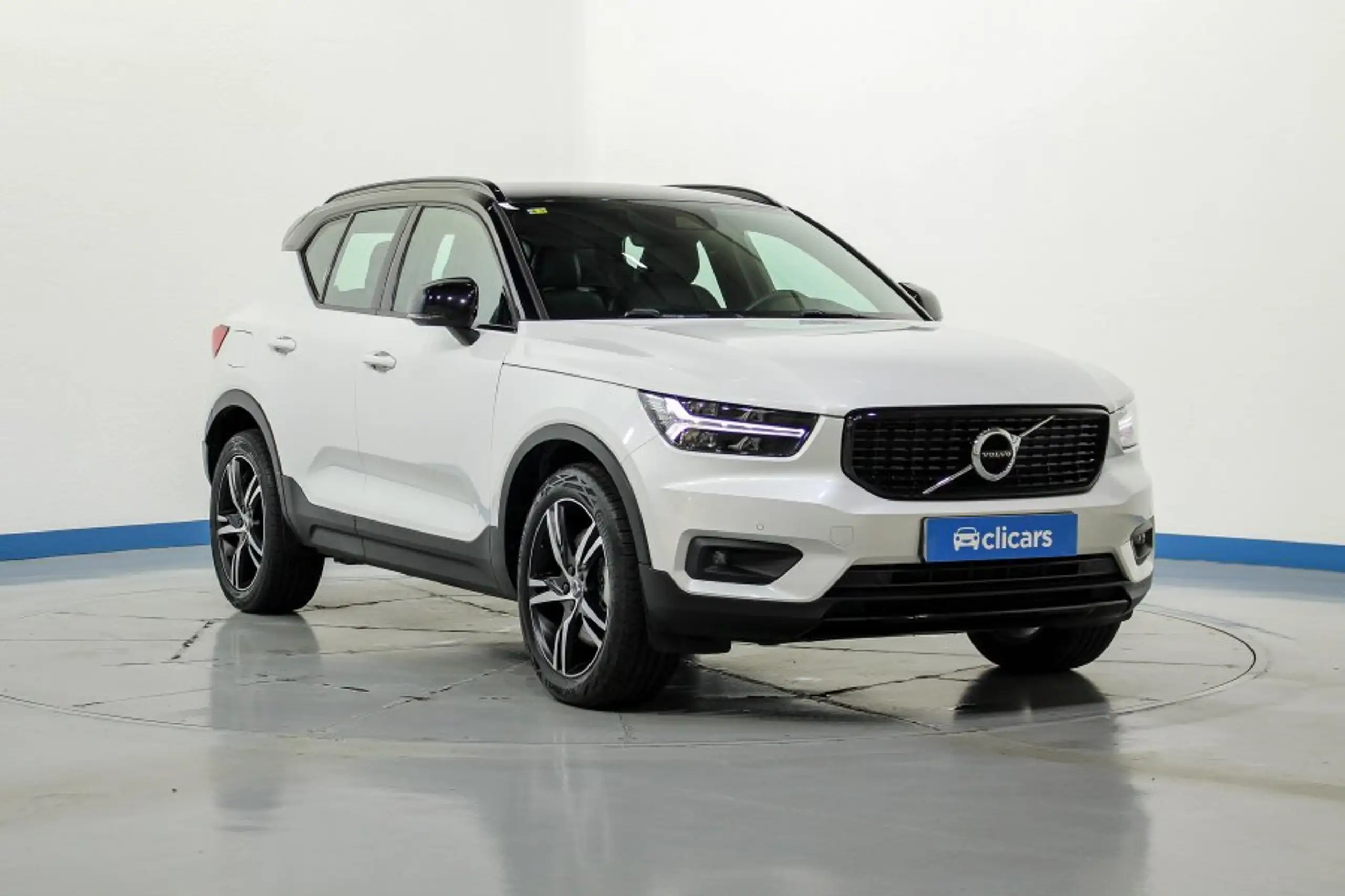 Volvo - XC40