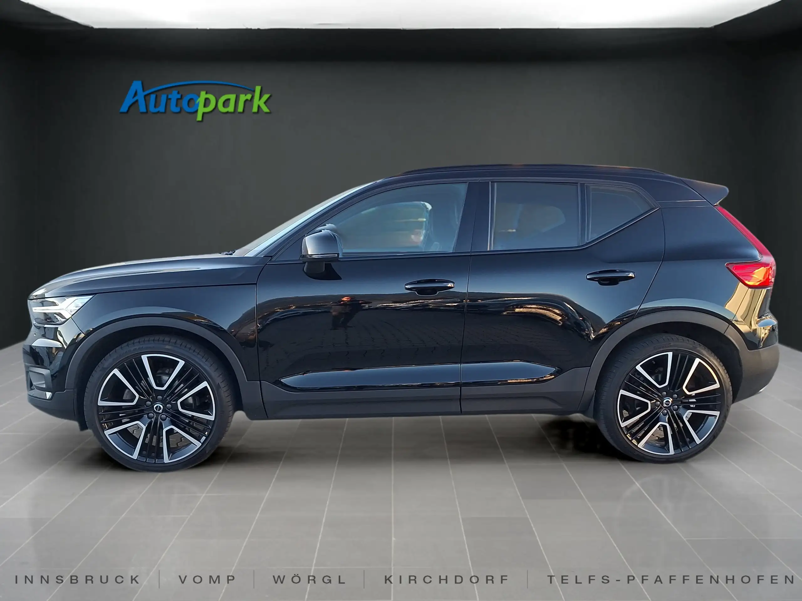 Volvo - XC40