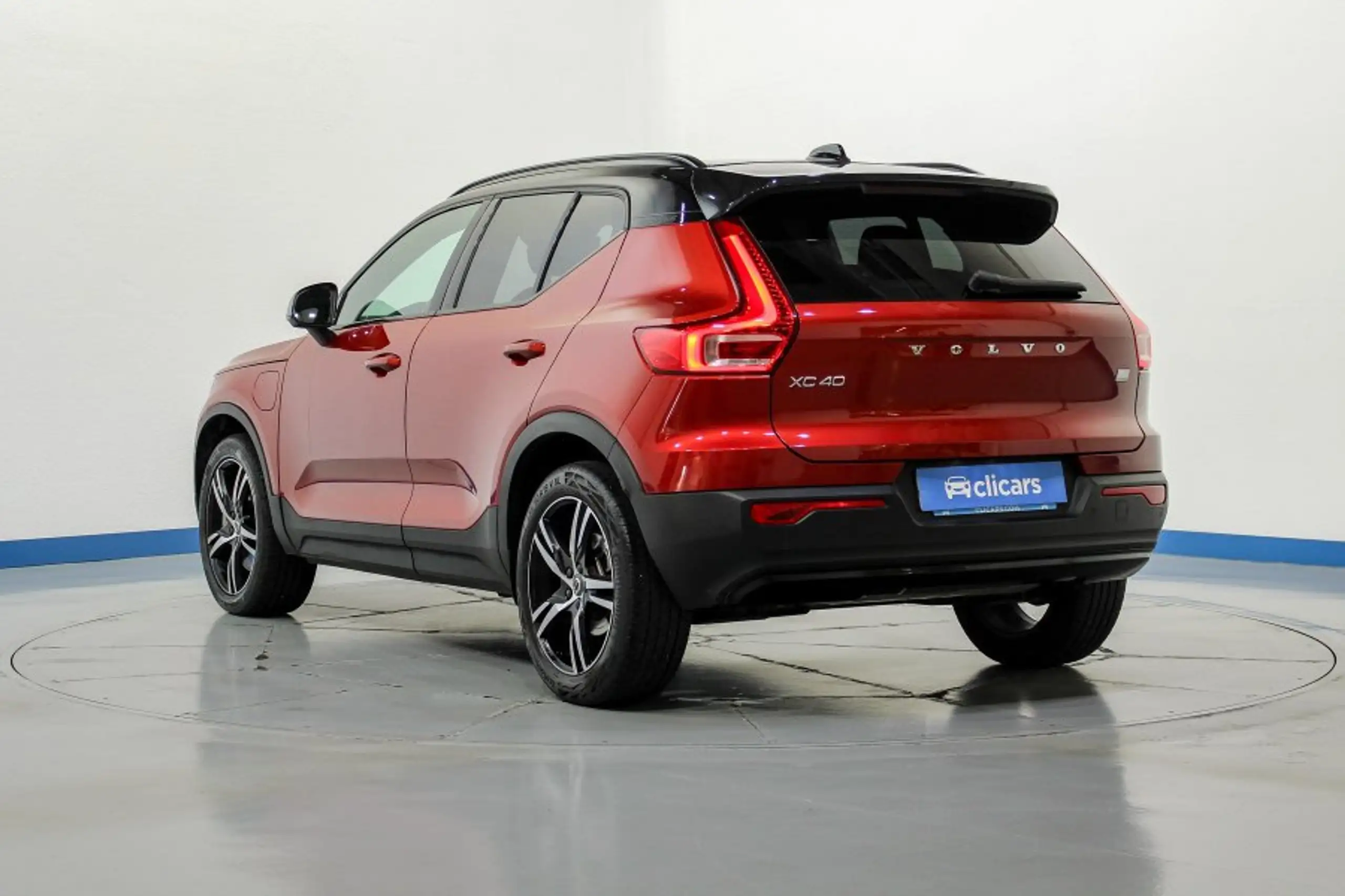 Volvo - XC40