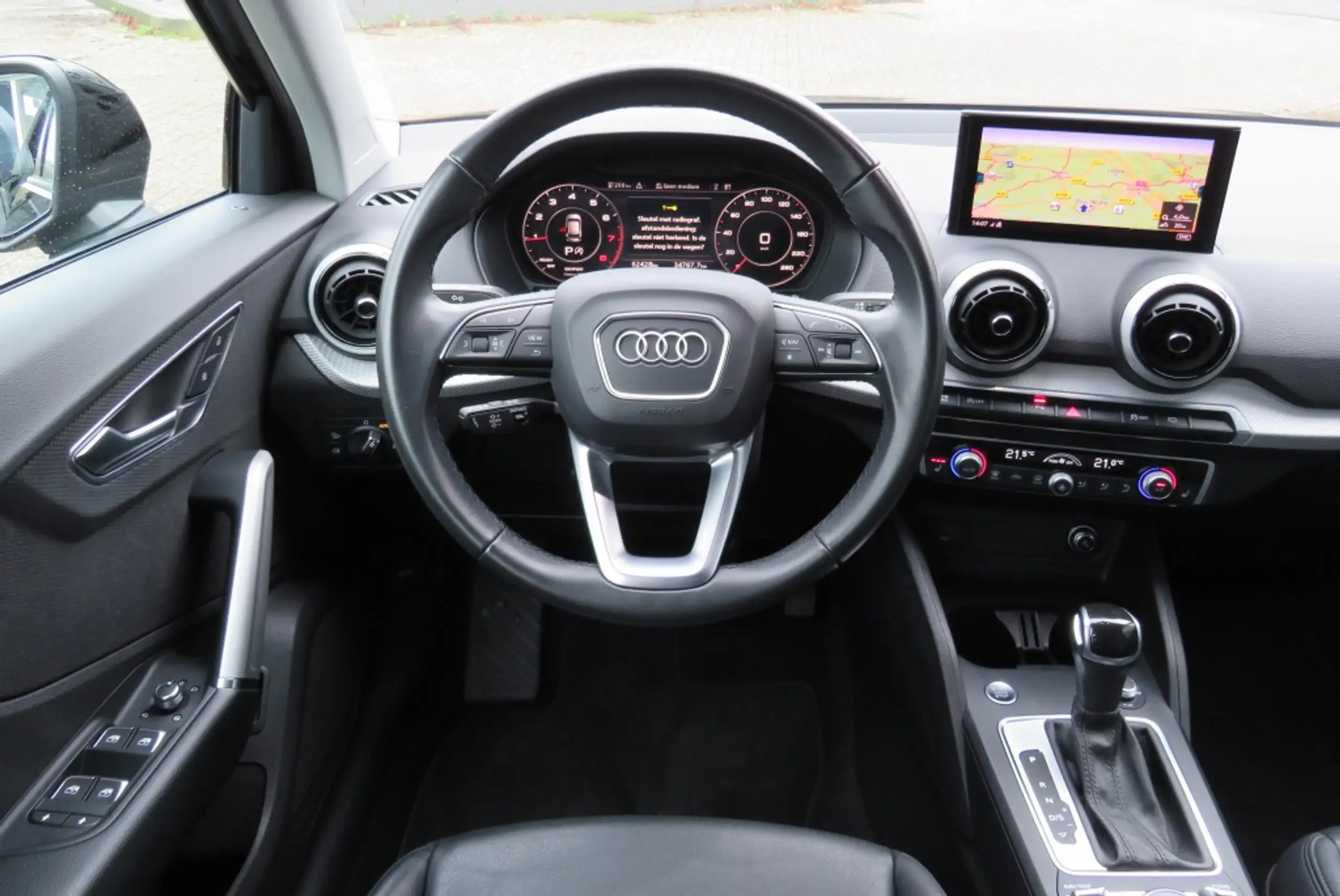 Audi - Q2