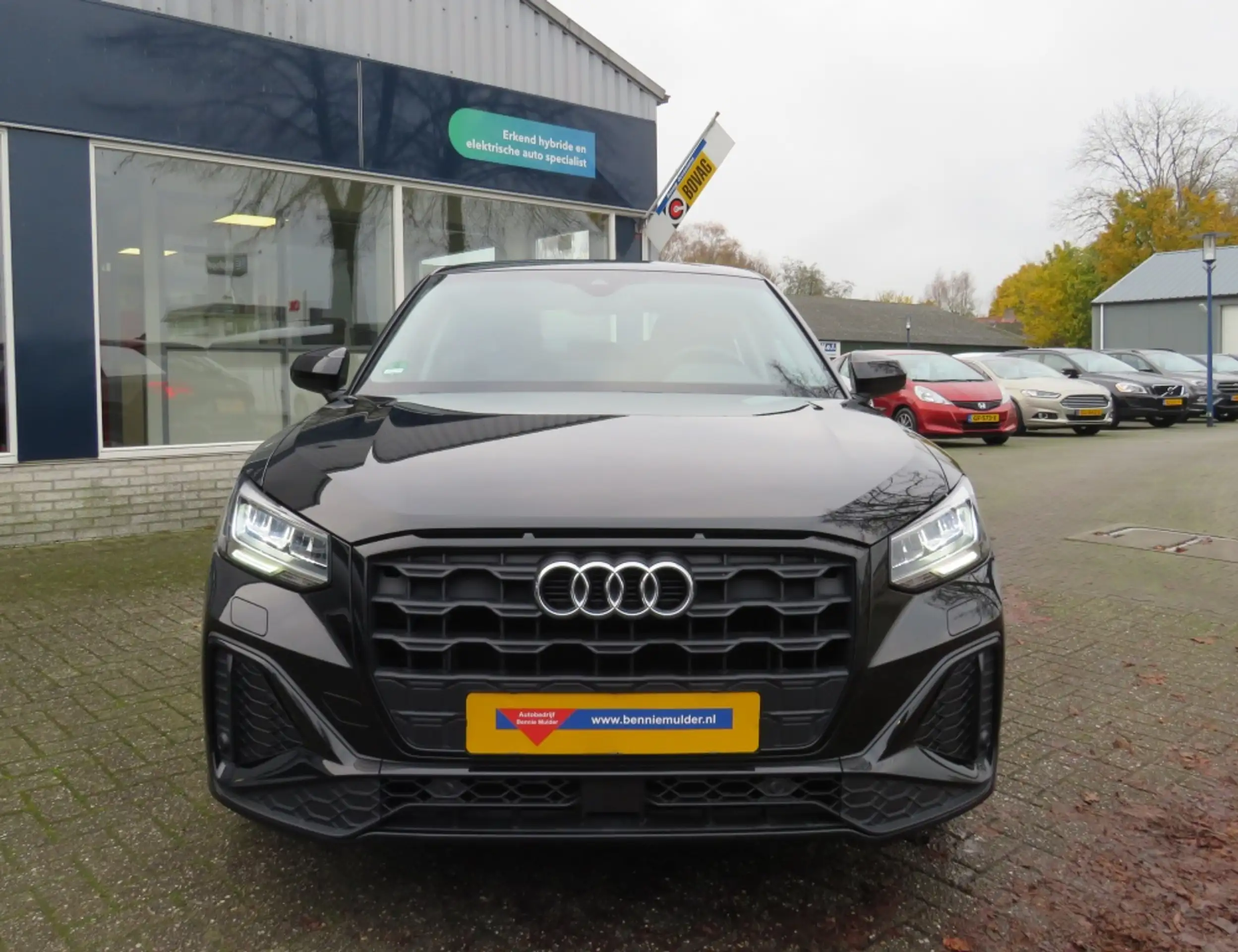 Audi - Q2