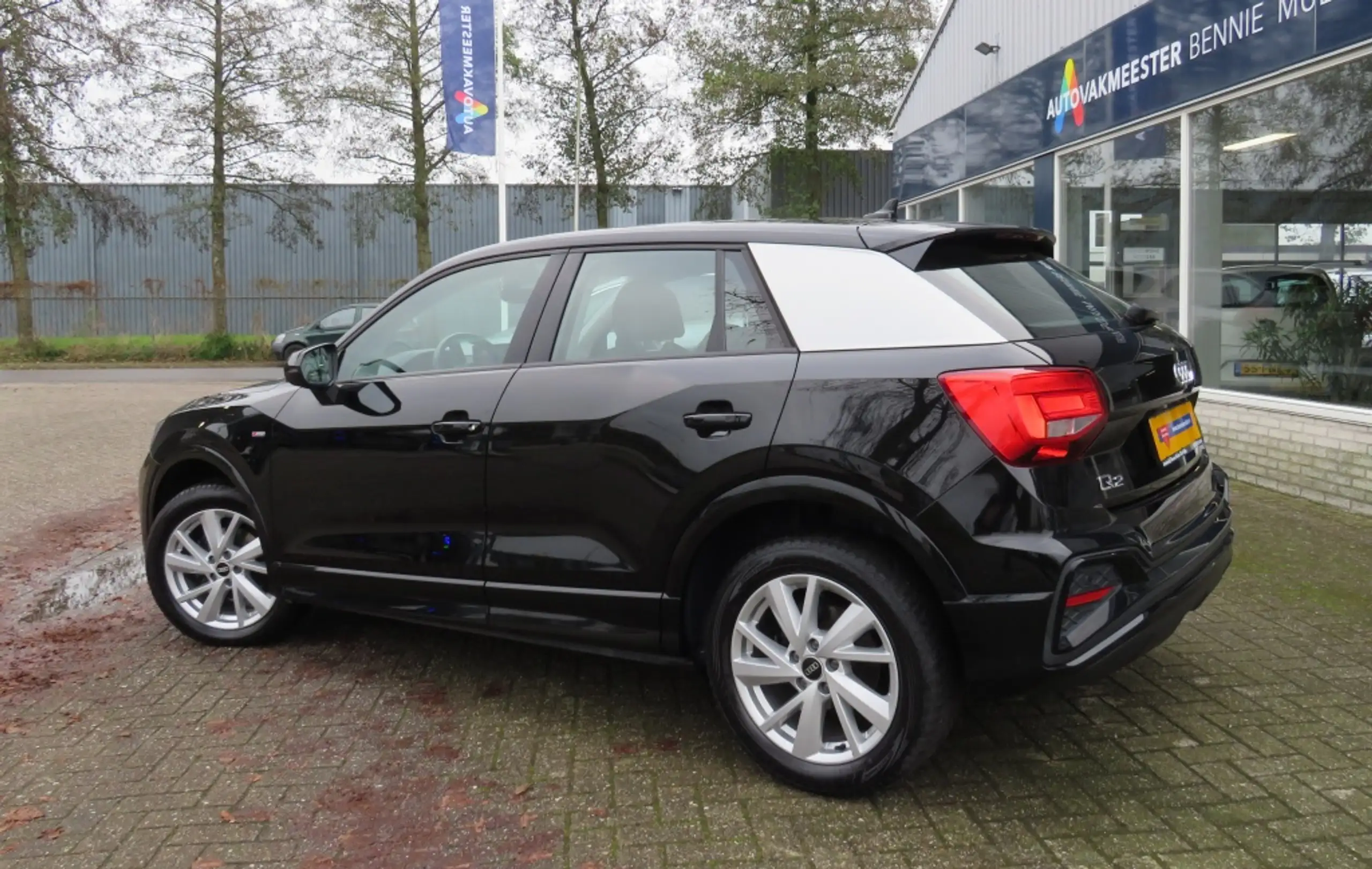 Audi - Q2