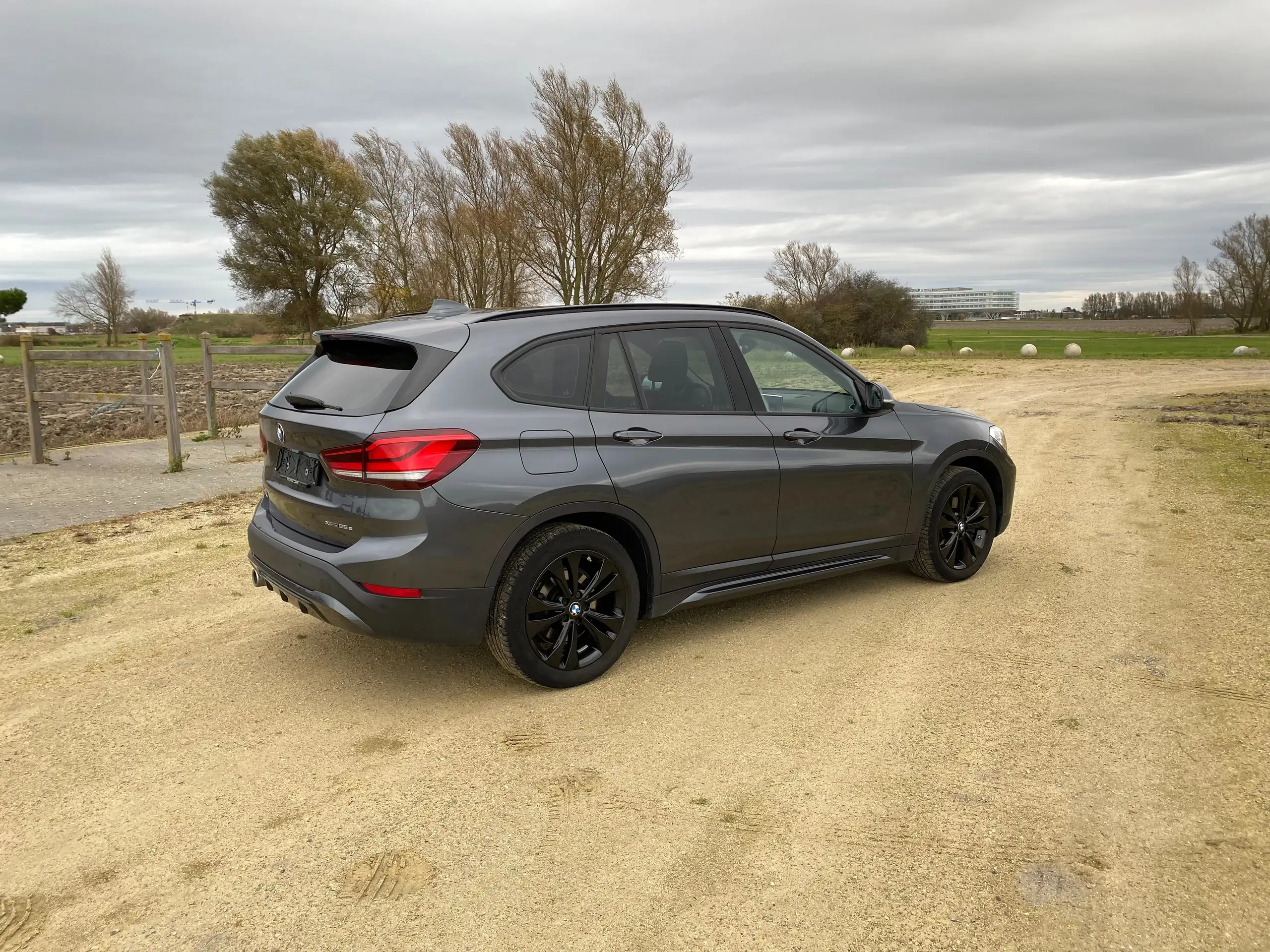 BMW - X1