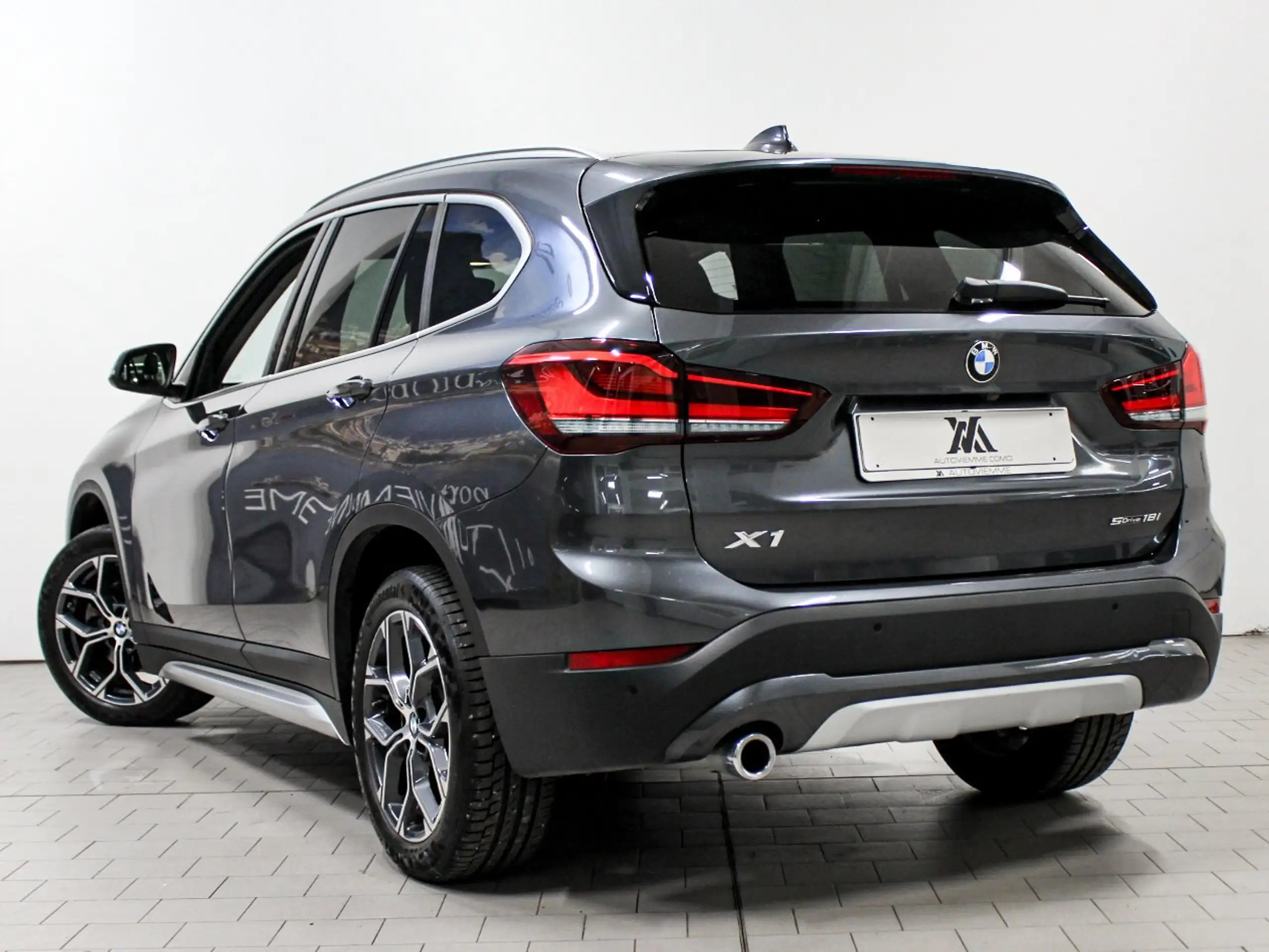 BMW - X1