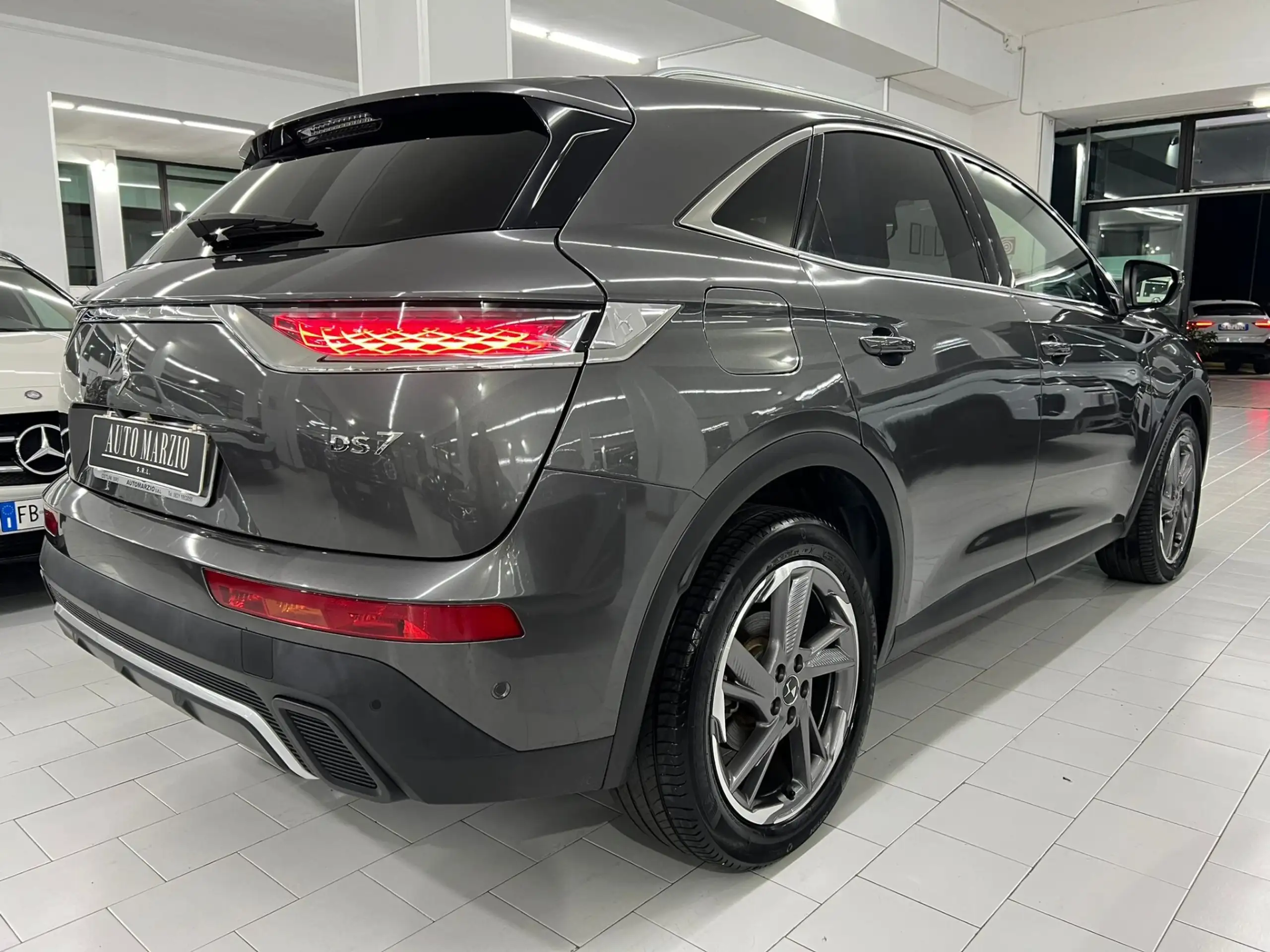 DS Automobiles - DS 7 Crossback