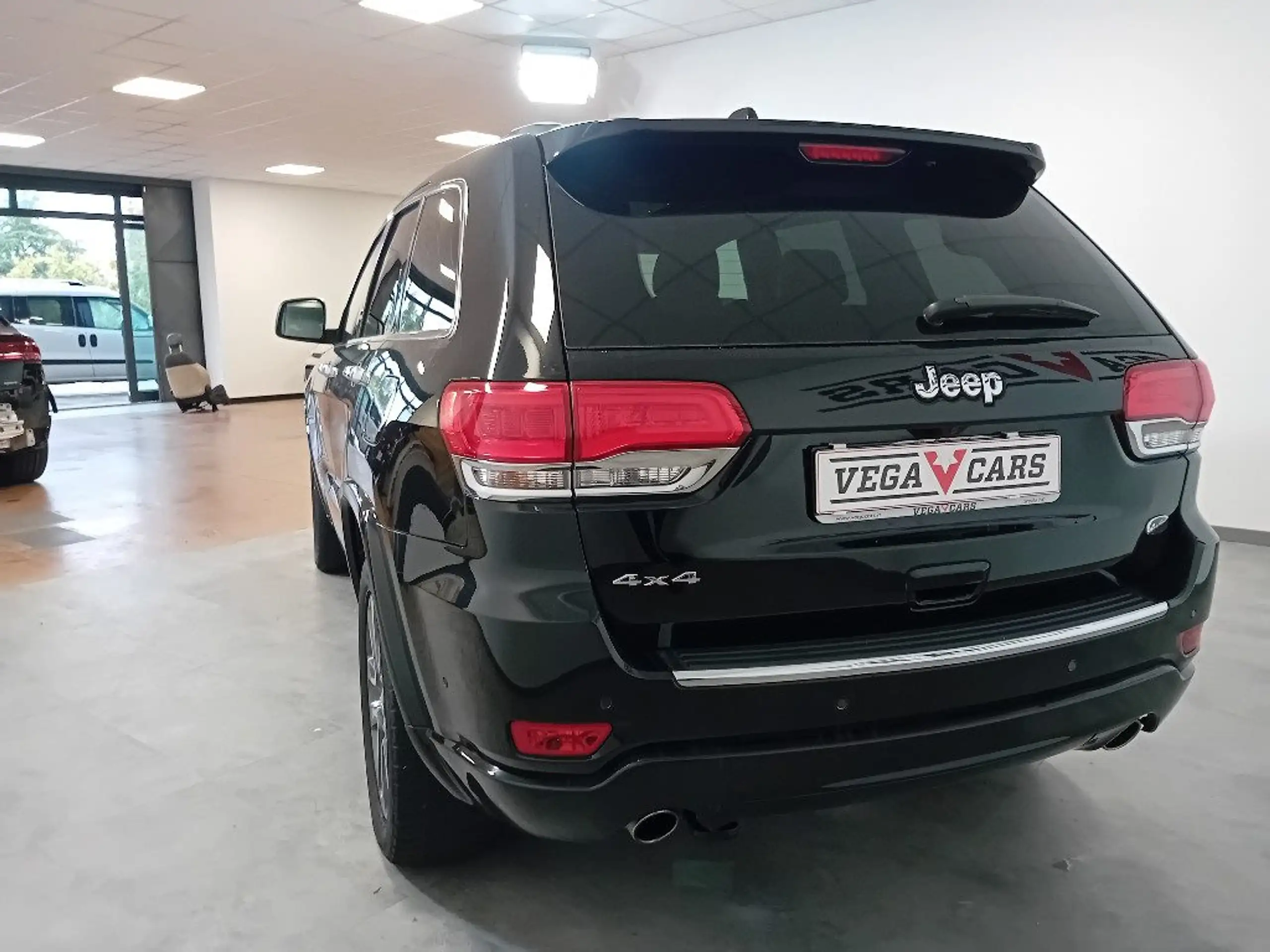 Jeep - Grand Cherokee