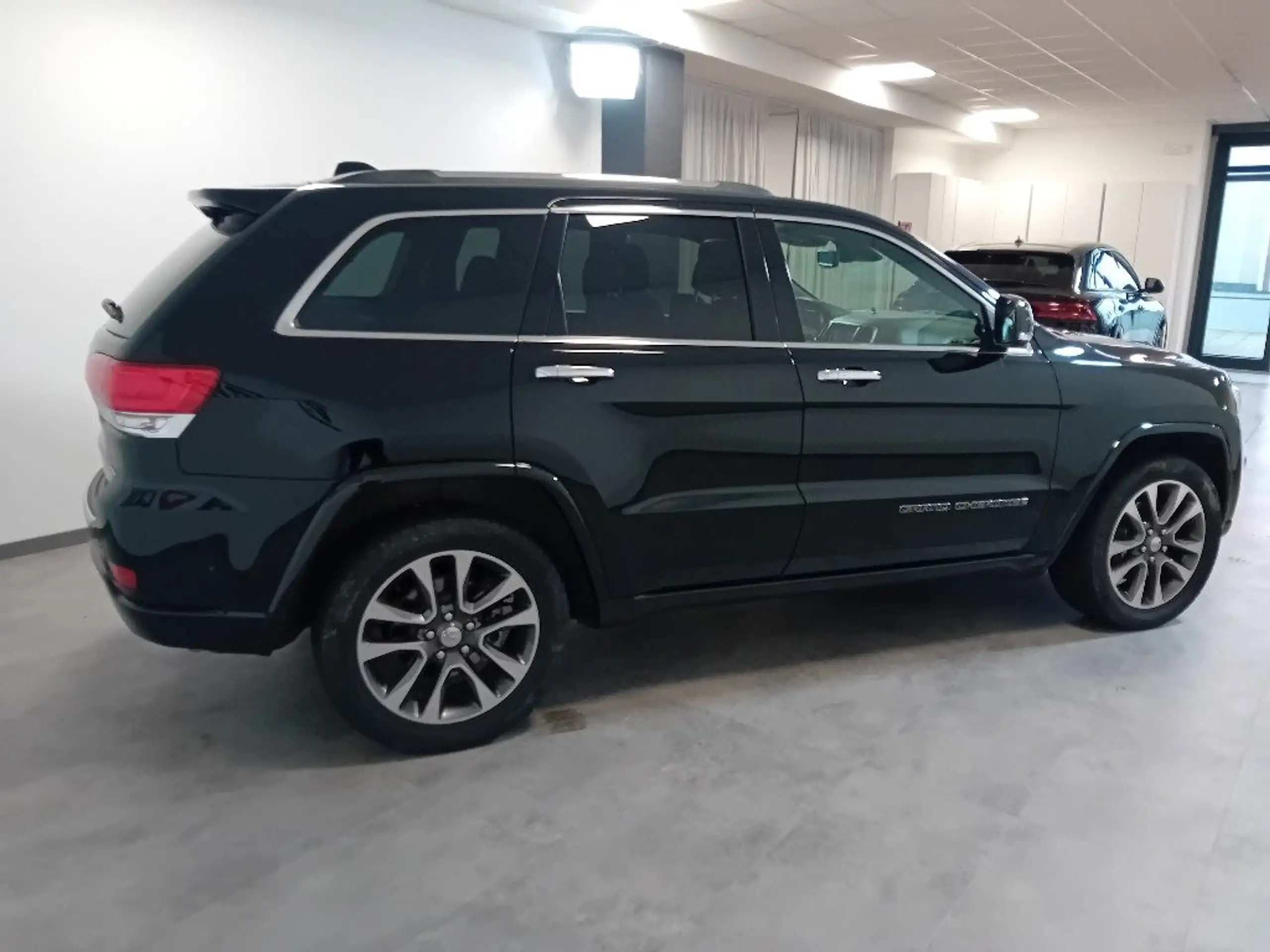 Jeep - Grand Cherokee