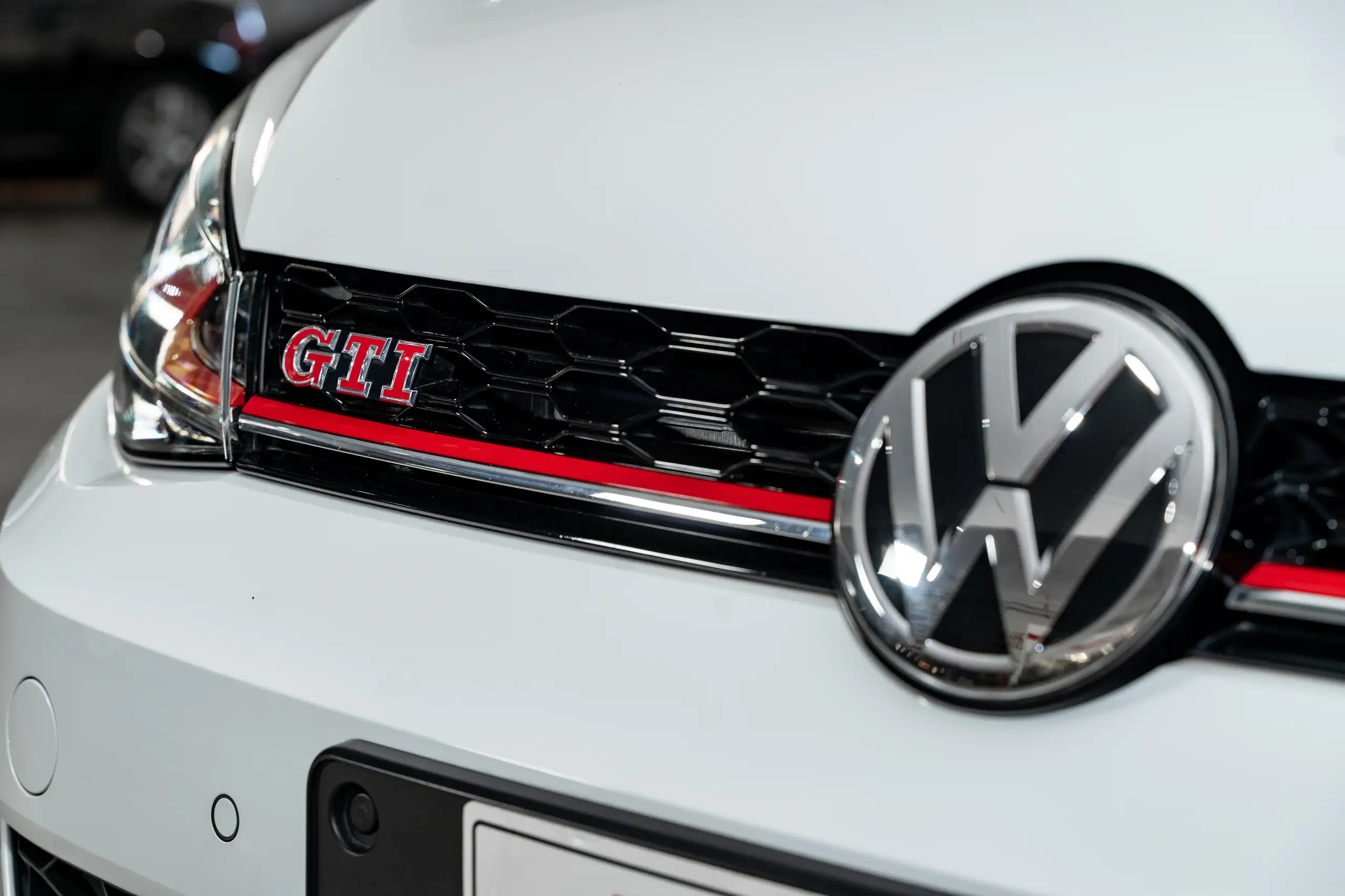 Volkswagen - Golf GTI