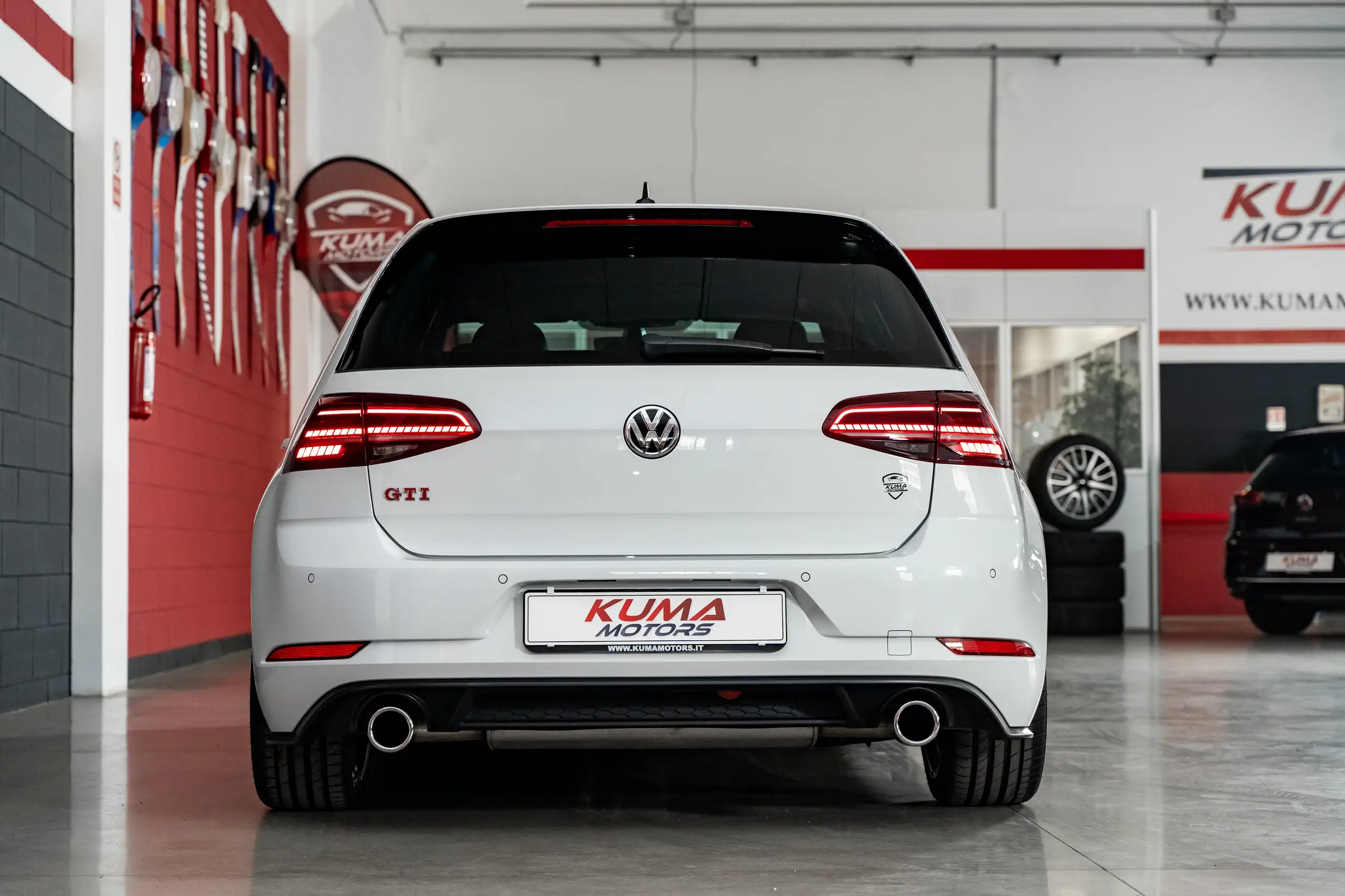 Volkswagen - Golf GTI