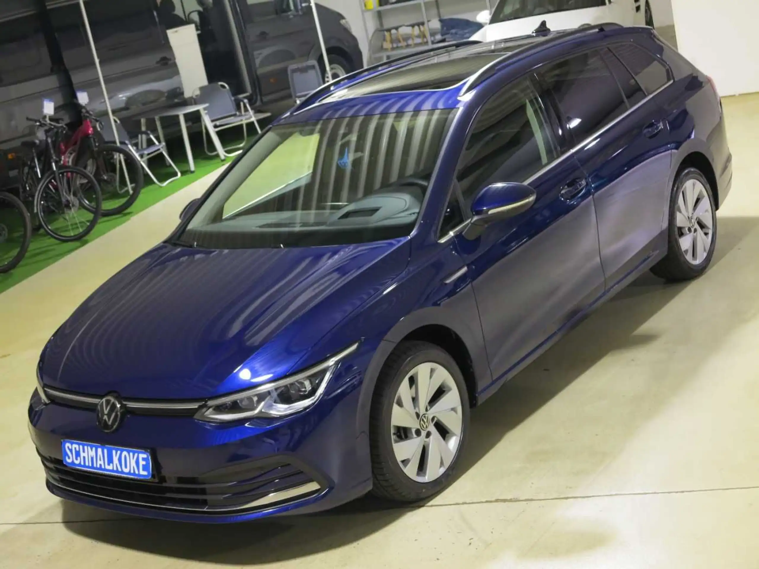 Volkswagen - Golf