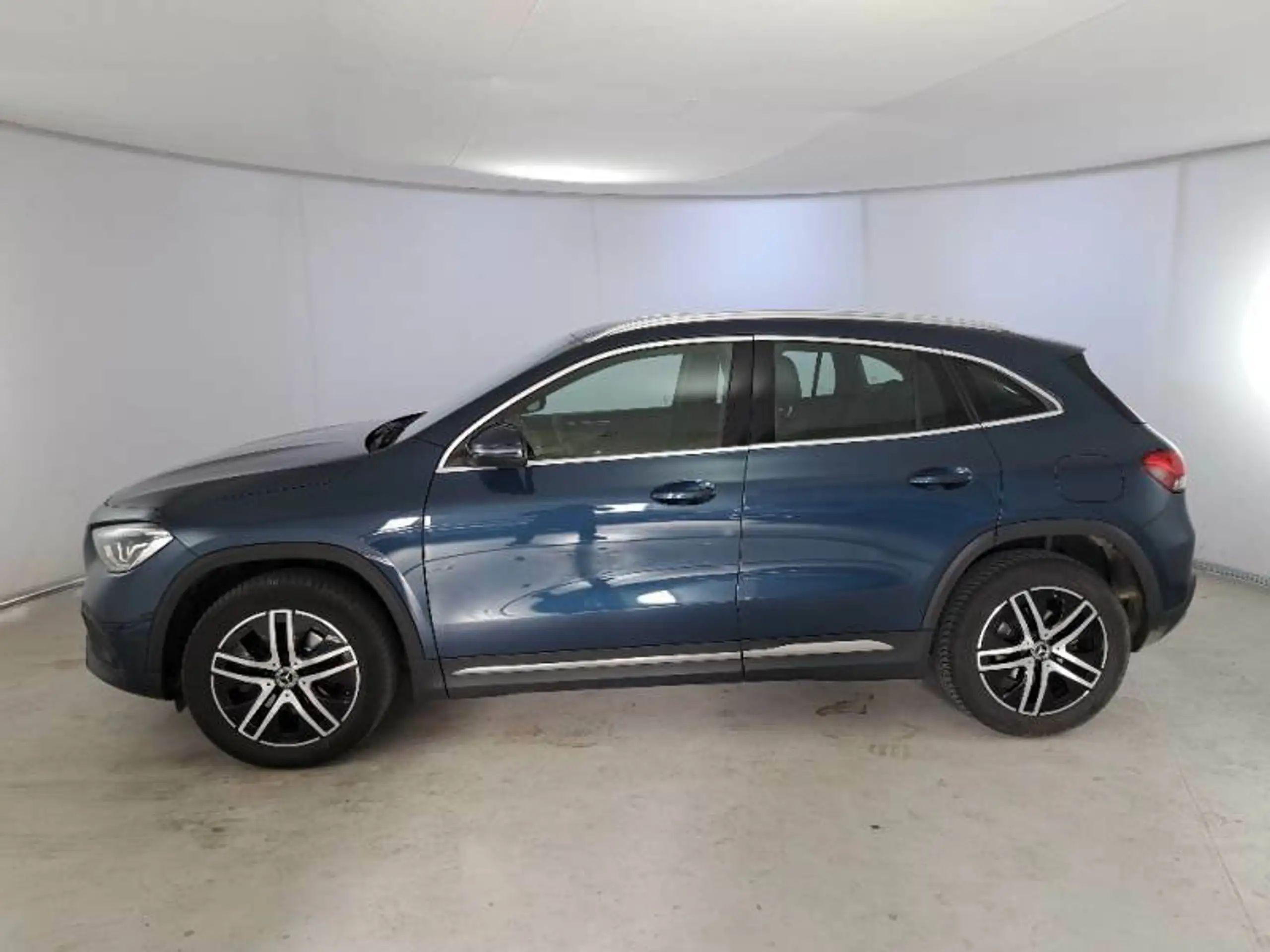 Mercedes-Benz - GLA 200