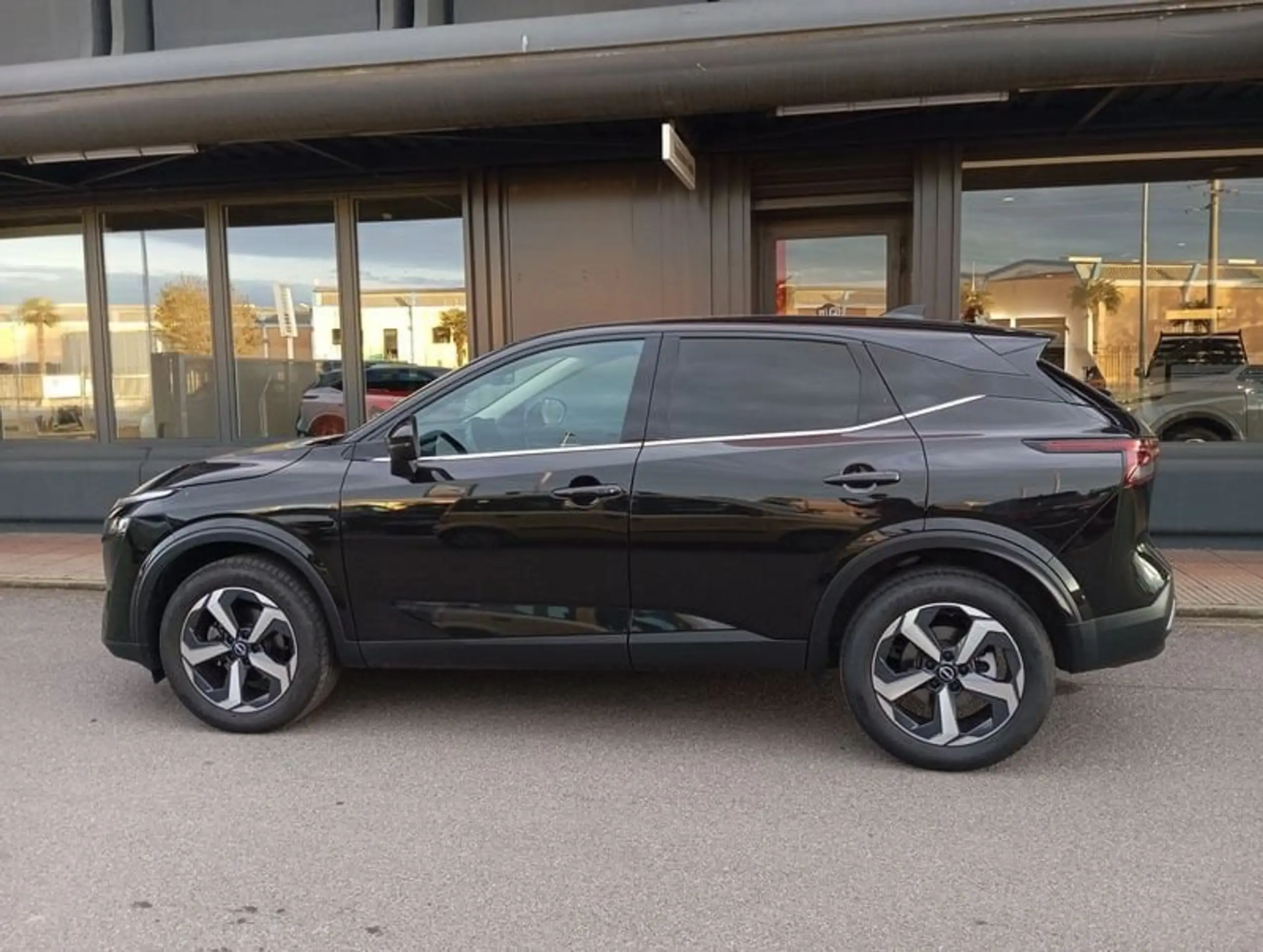 Nissan - Qashqai