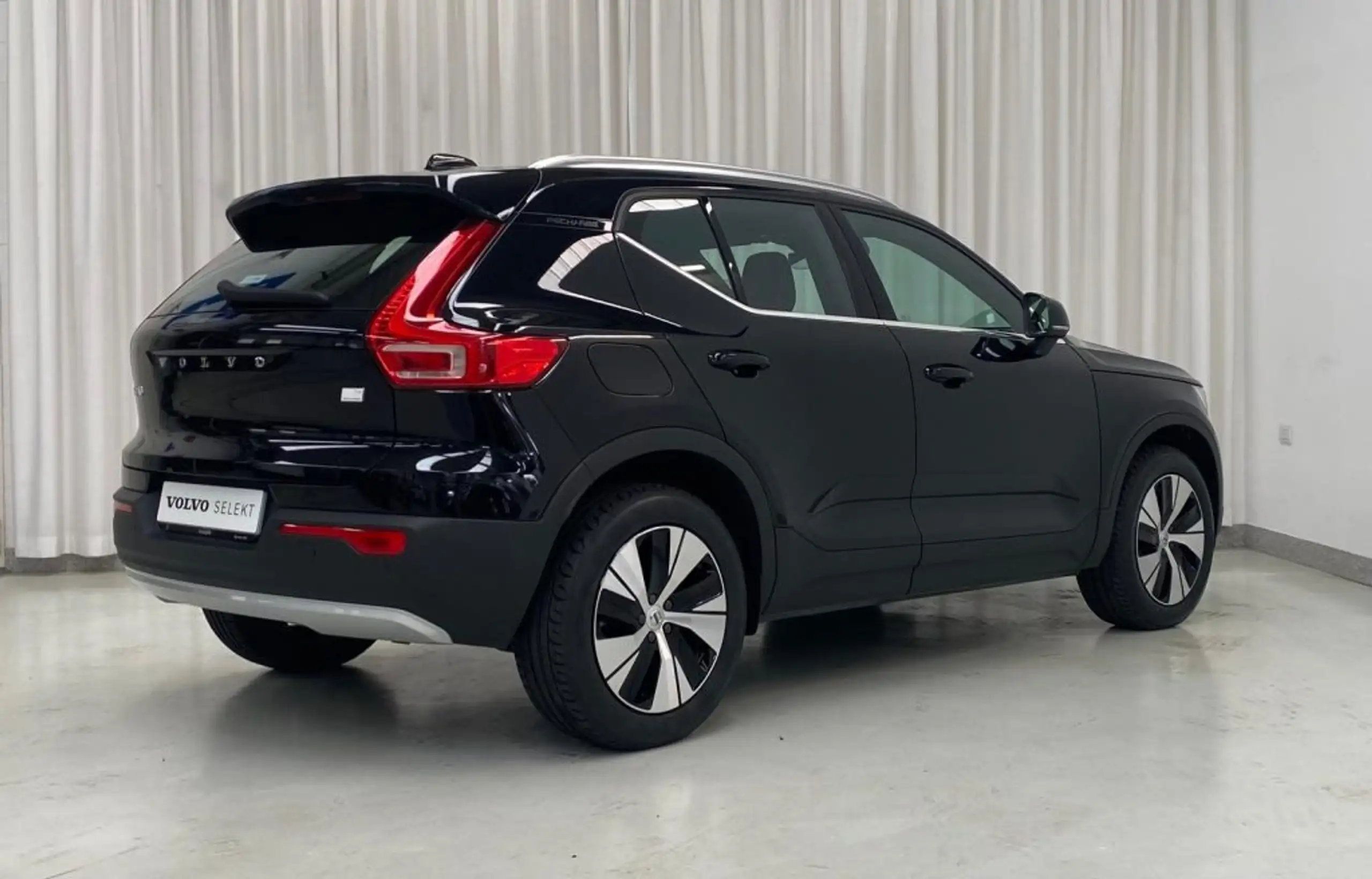 Volvo - XC40