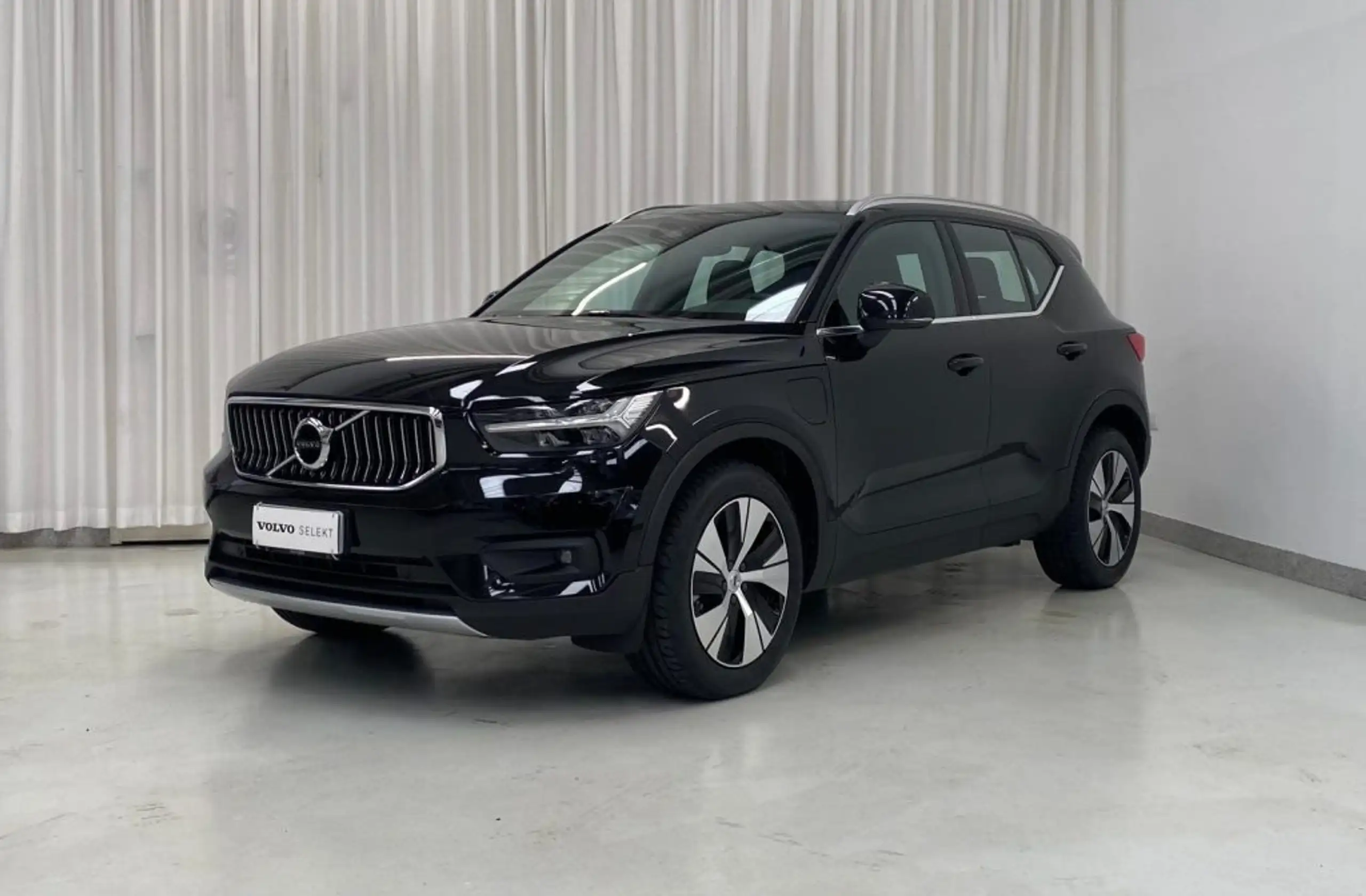 Volvo - XC40