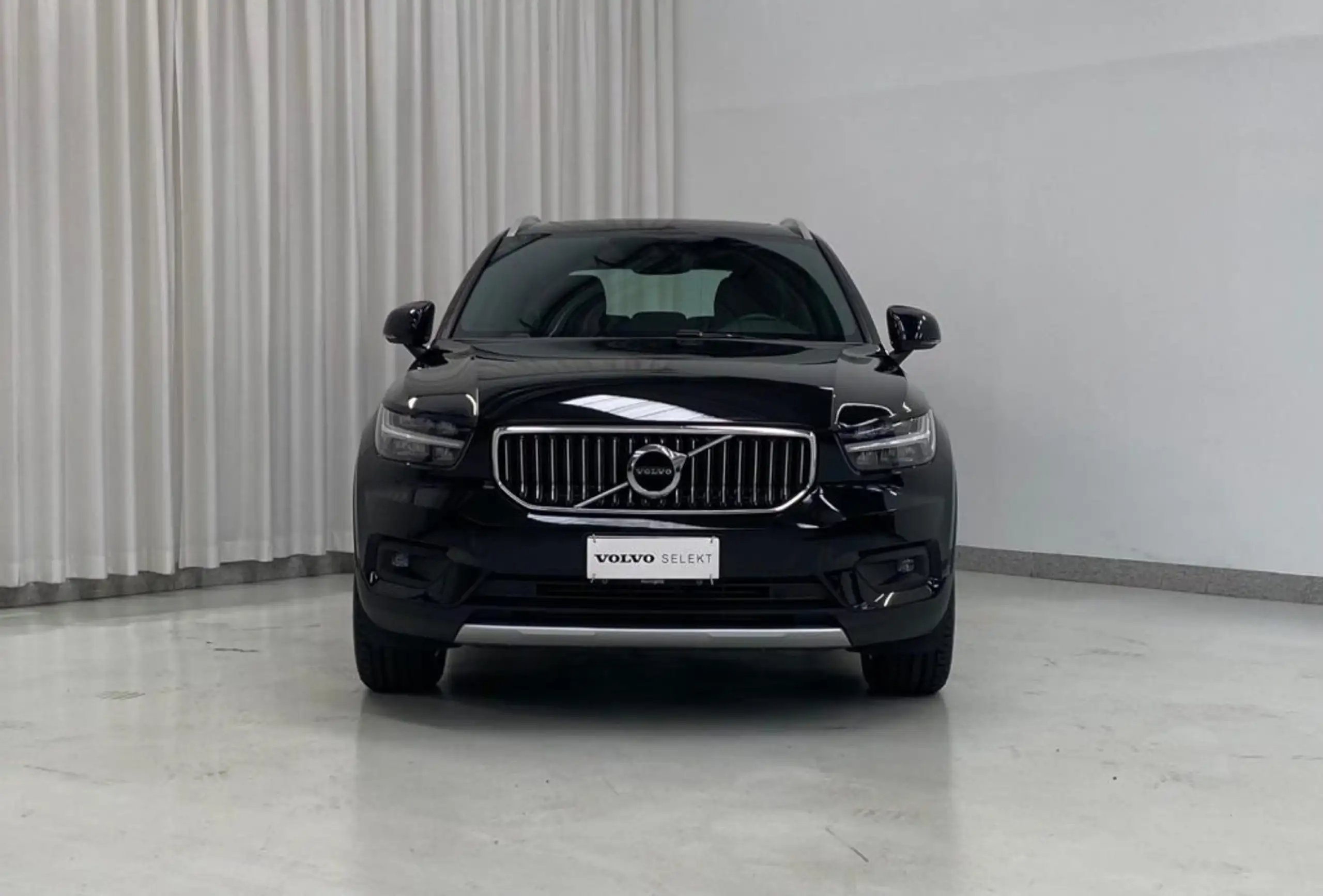 Volvo - XC40