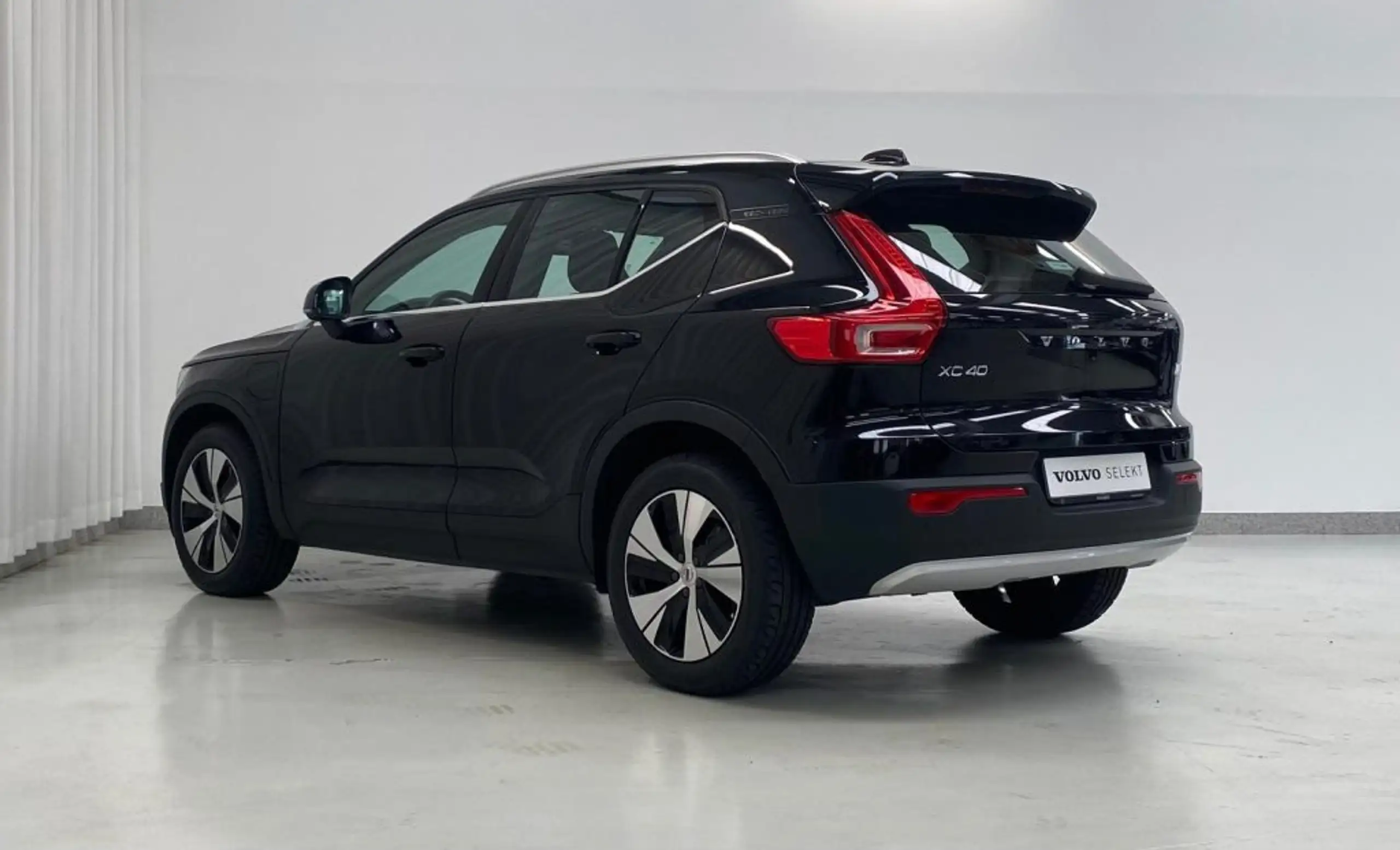 Volvo - XC40