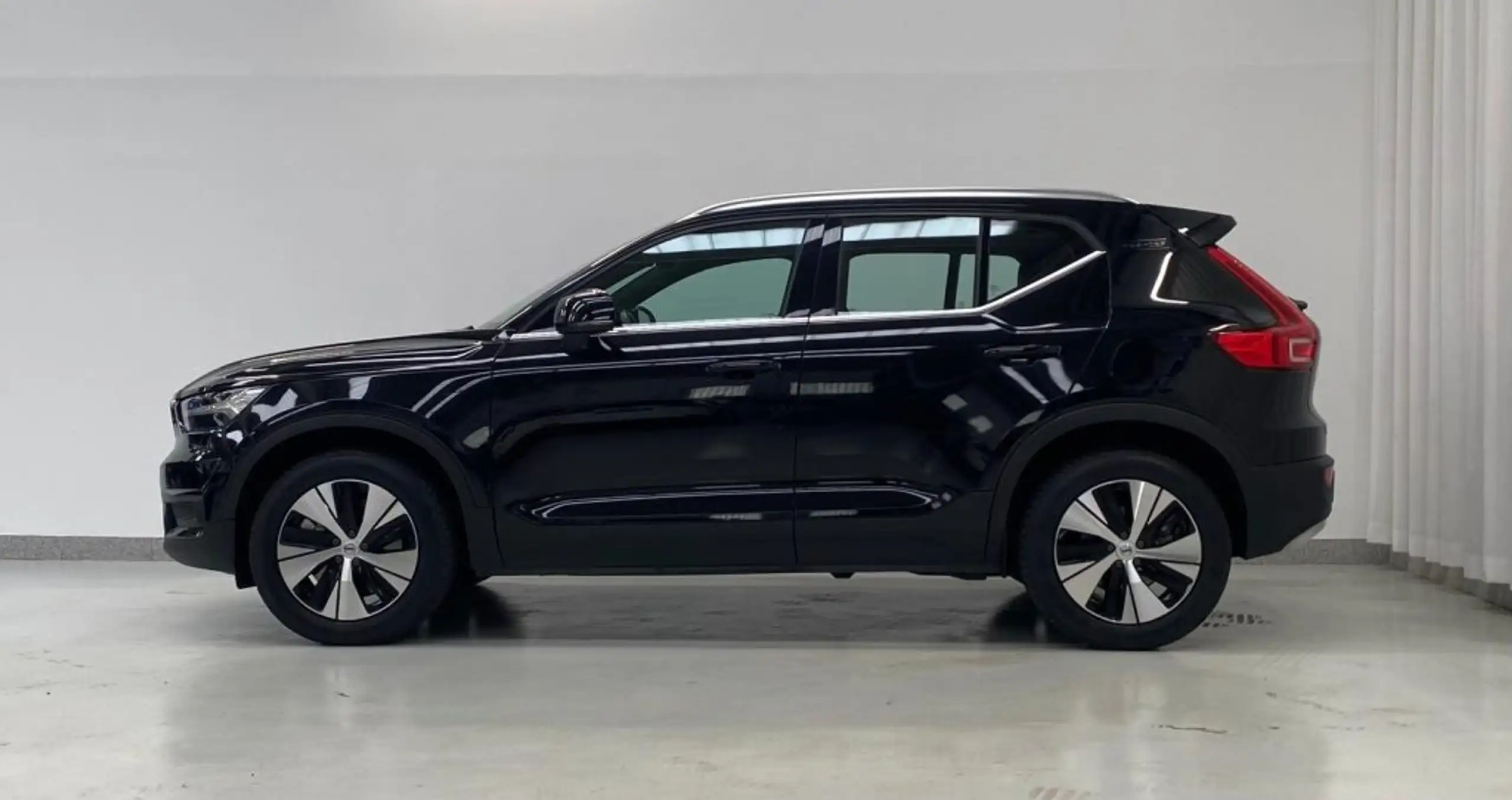 Volvo - XC40