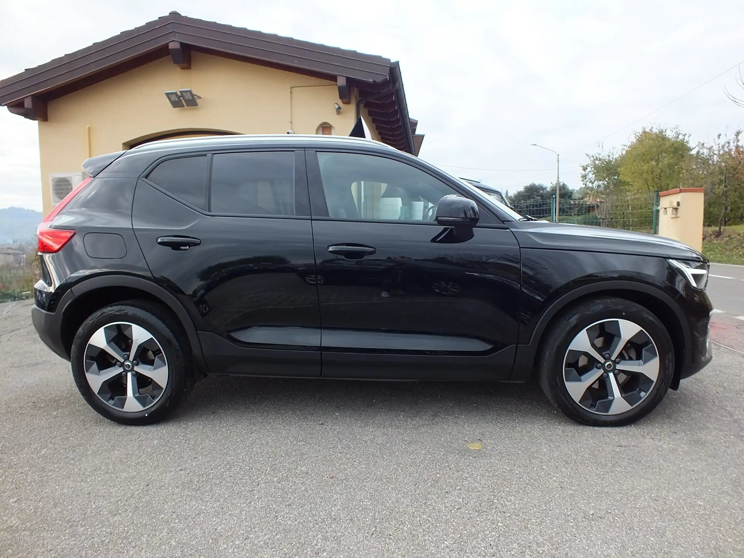 Volvo - XC40