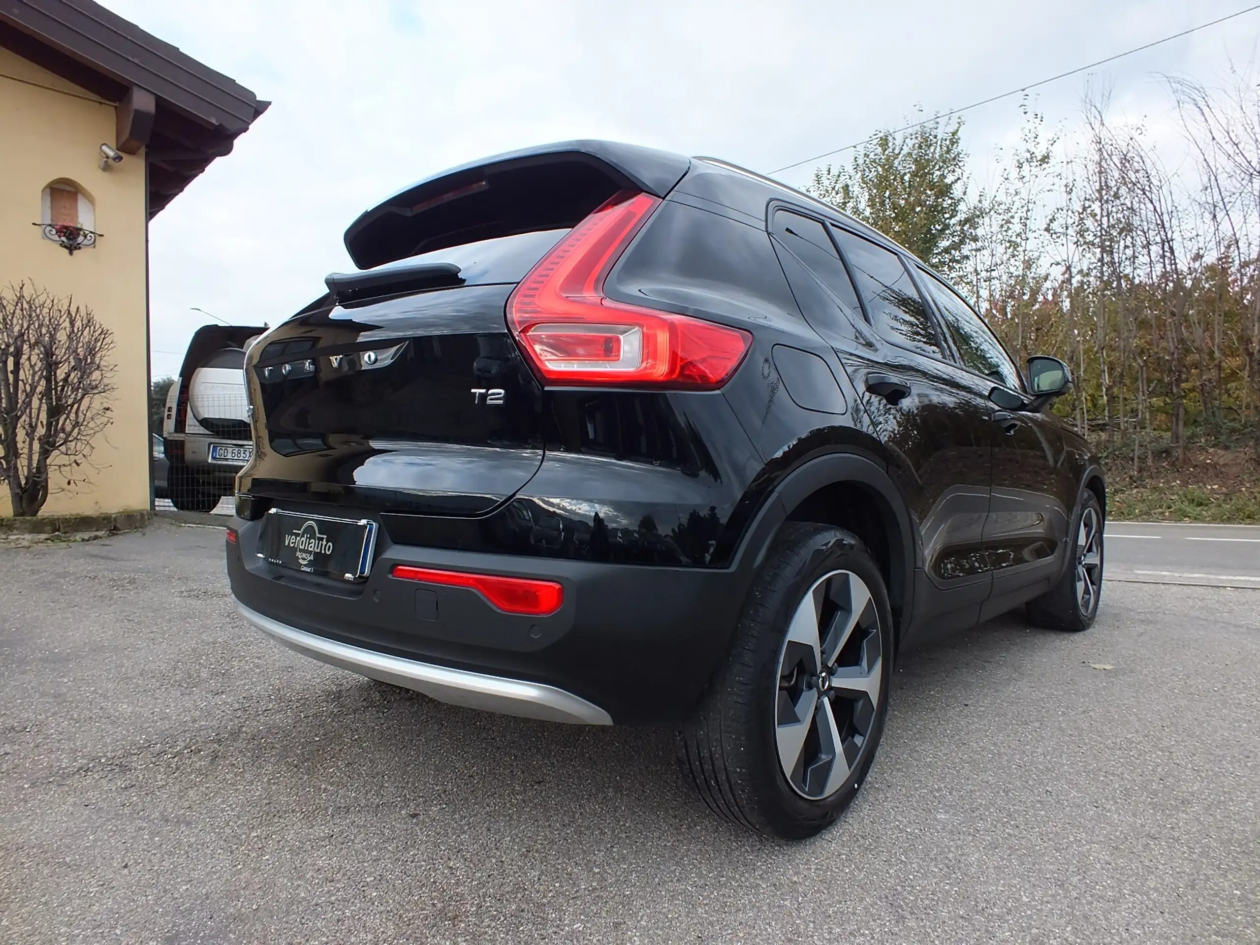 Volvo - XC40