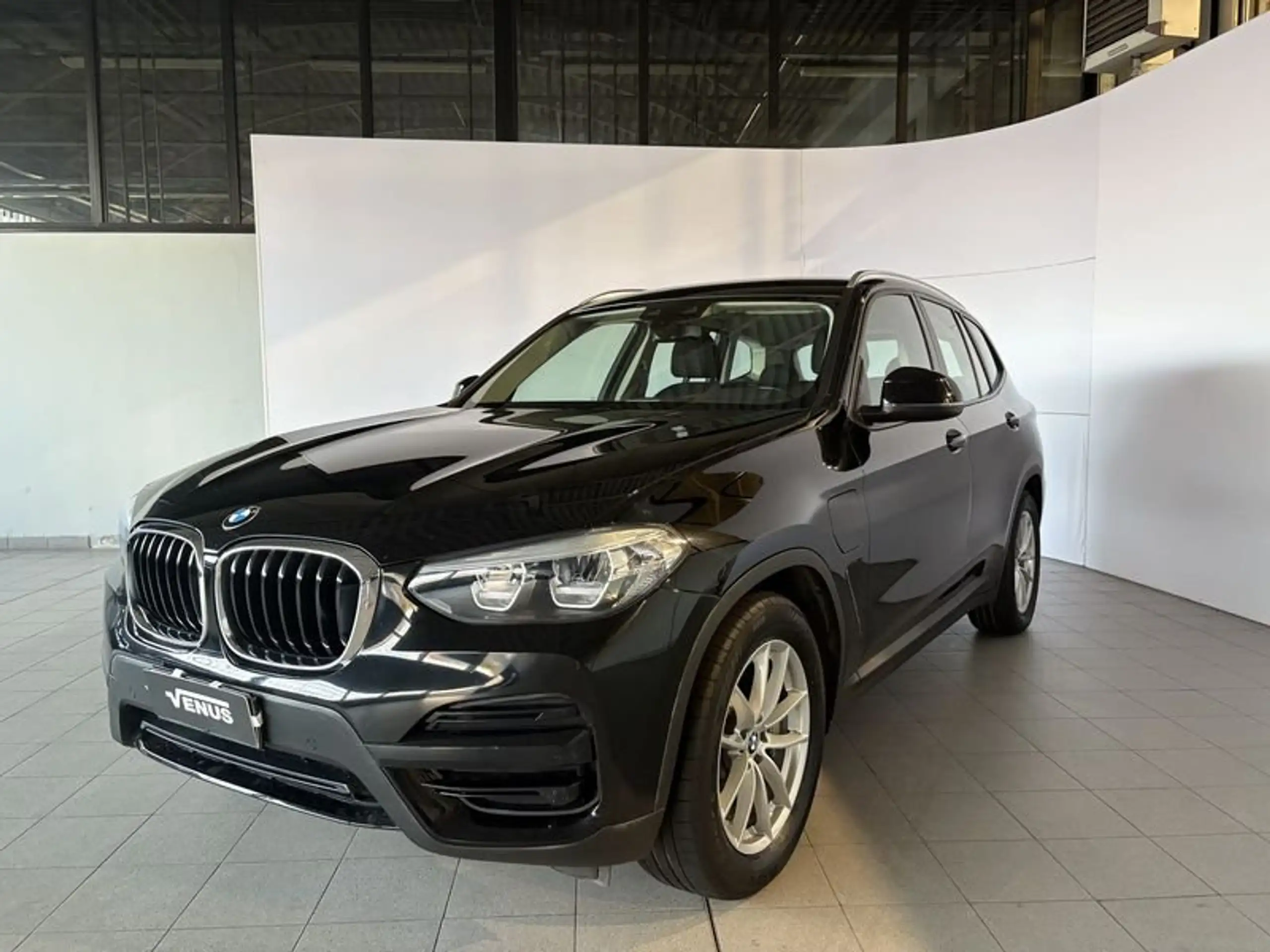 BMW - X3