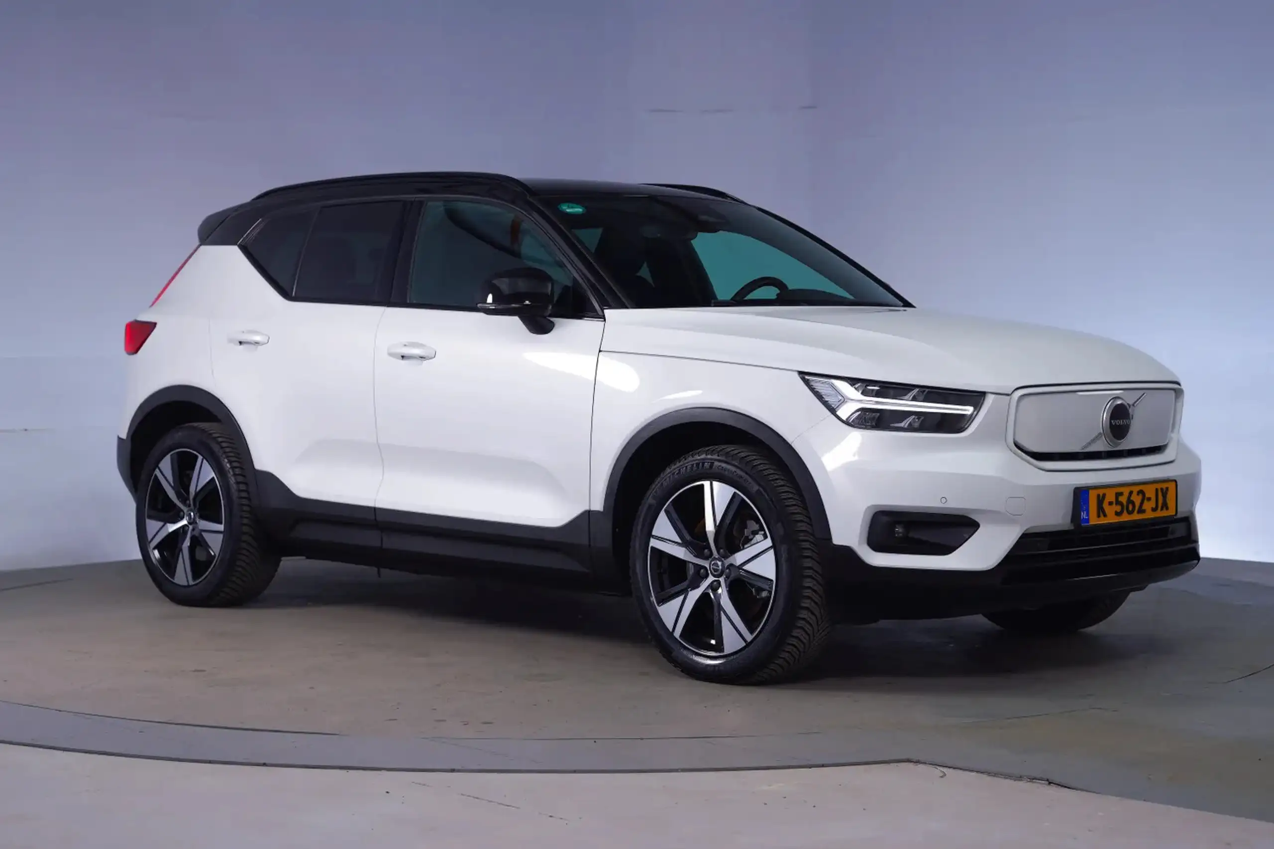 Volvo - XC40