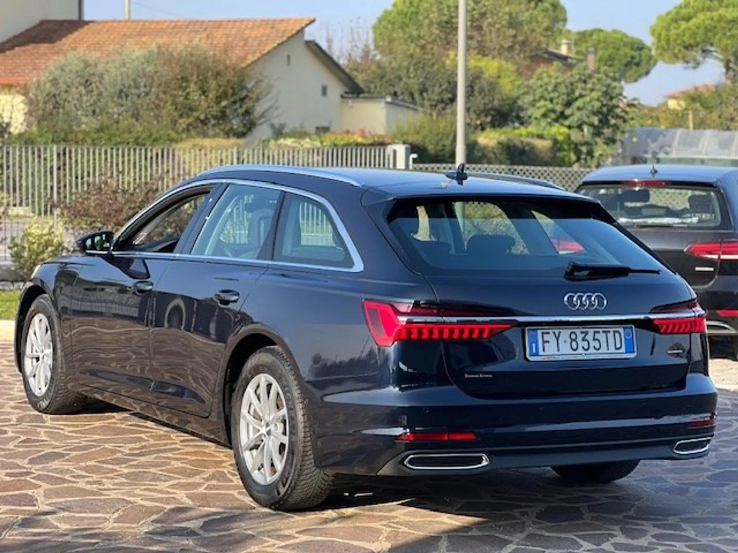 Audi - A6